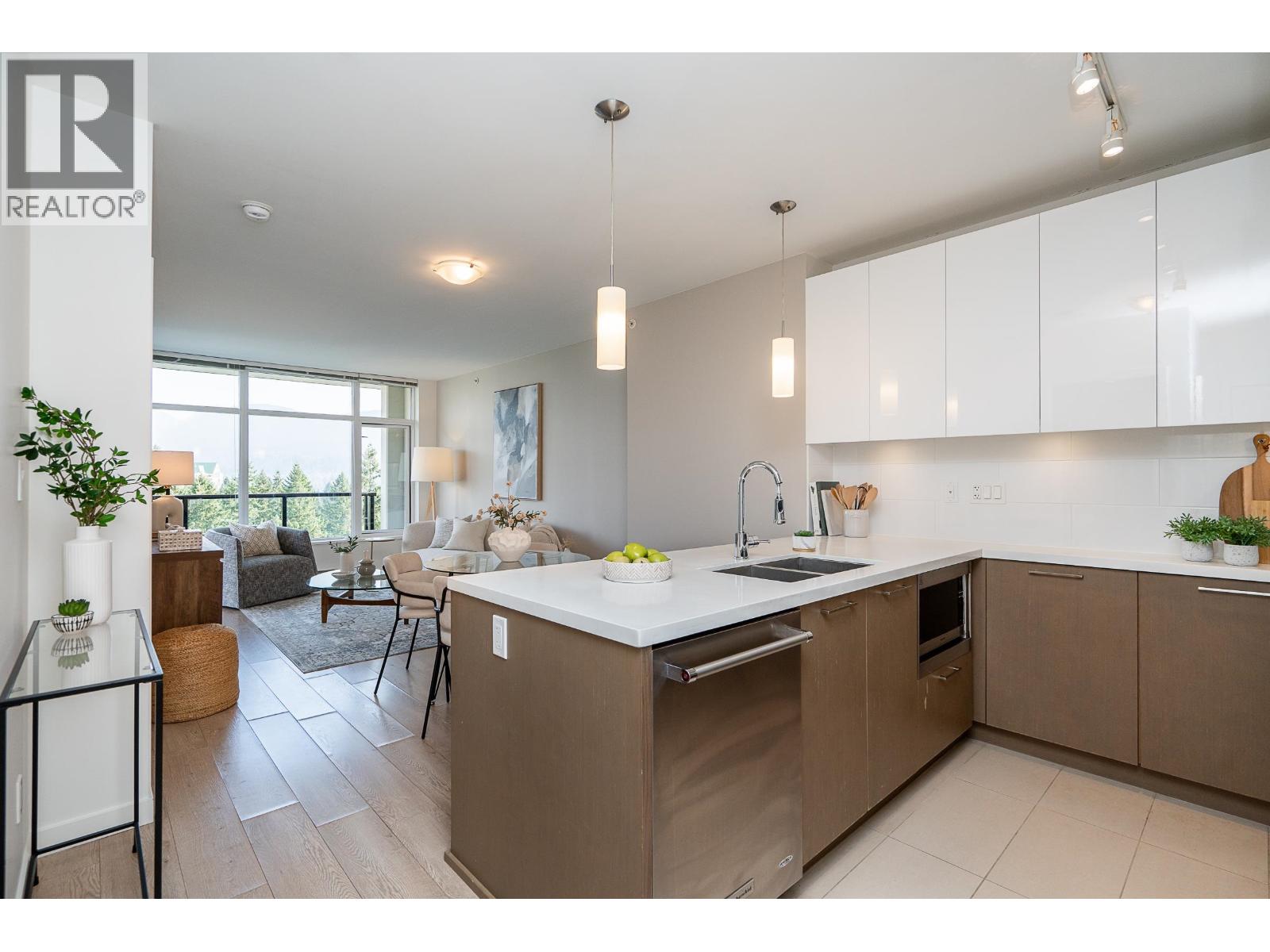 2209 3080 Lincoln Avenue, Coquitlam, British Columbia  V3B 0L9 - Photo 2 - R3041438