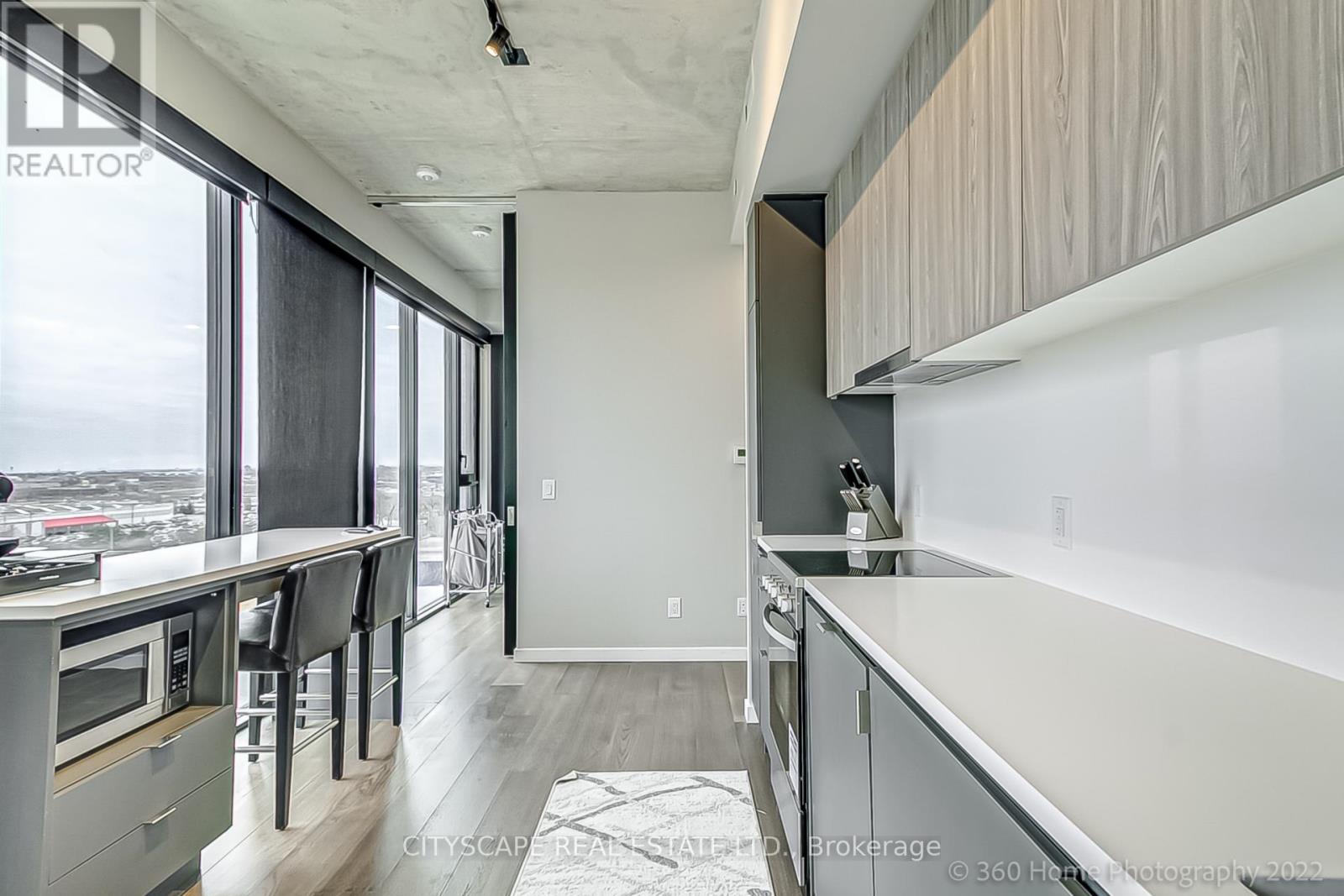 Ph 810 - 7 Smith Crescent, Toronto, Ontario  M8Z 1N5 - Photo 17 - W12369816