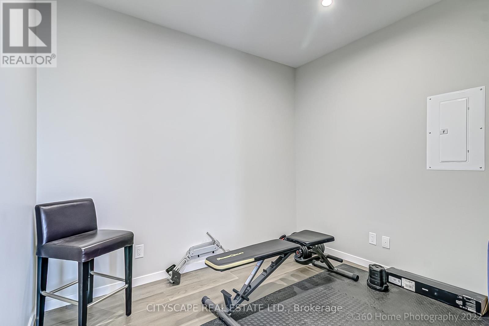 Ph 810 - 7 Smith Crescent, Toronto, Ontario  M8Z 1N5 - Photo 18 - W12369816