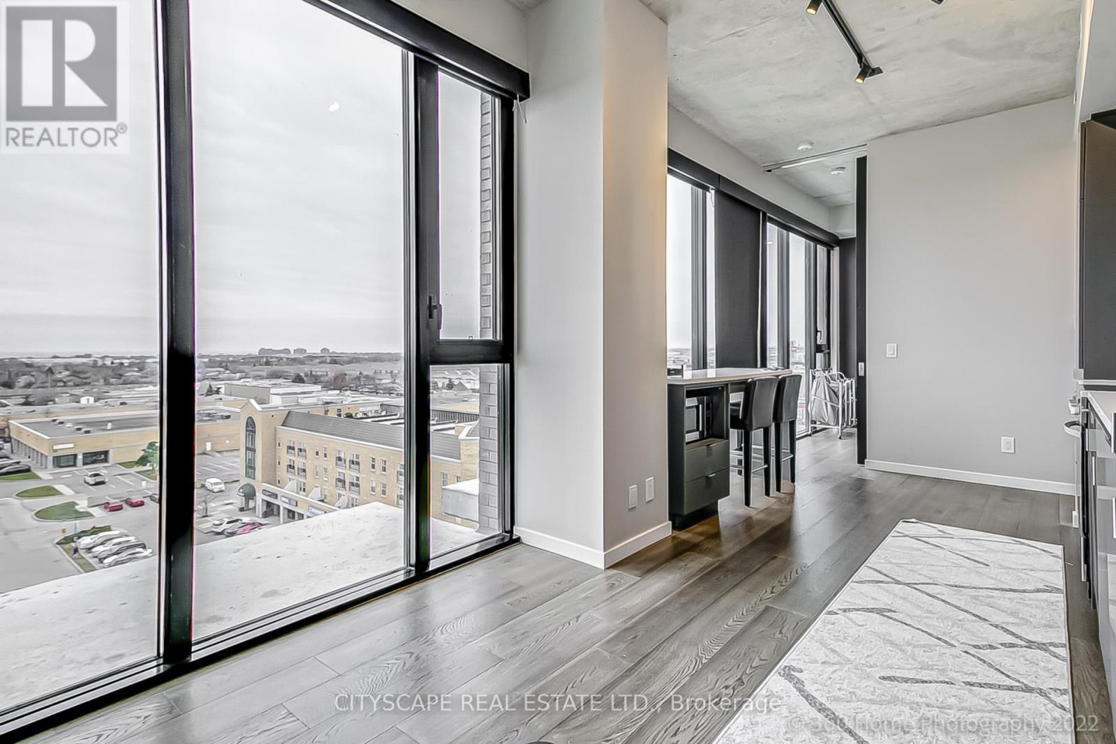 Ph 810 - 7 Smith Crescent, Toronto, Ontario  M8Z 1N5 - Photo 12 - W12369816