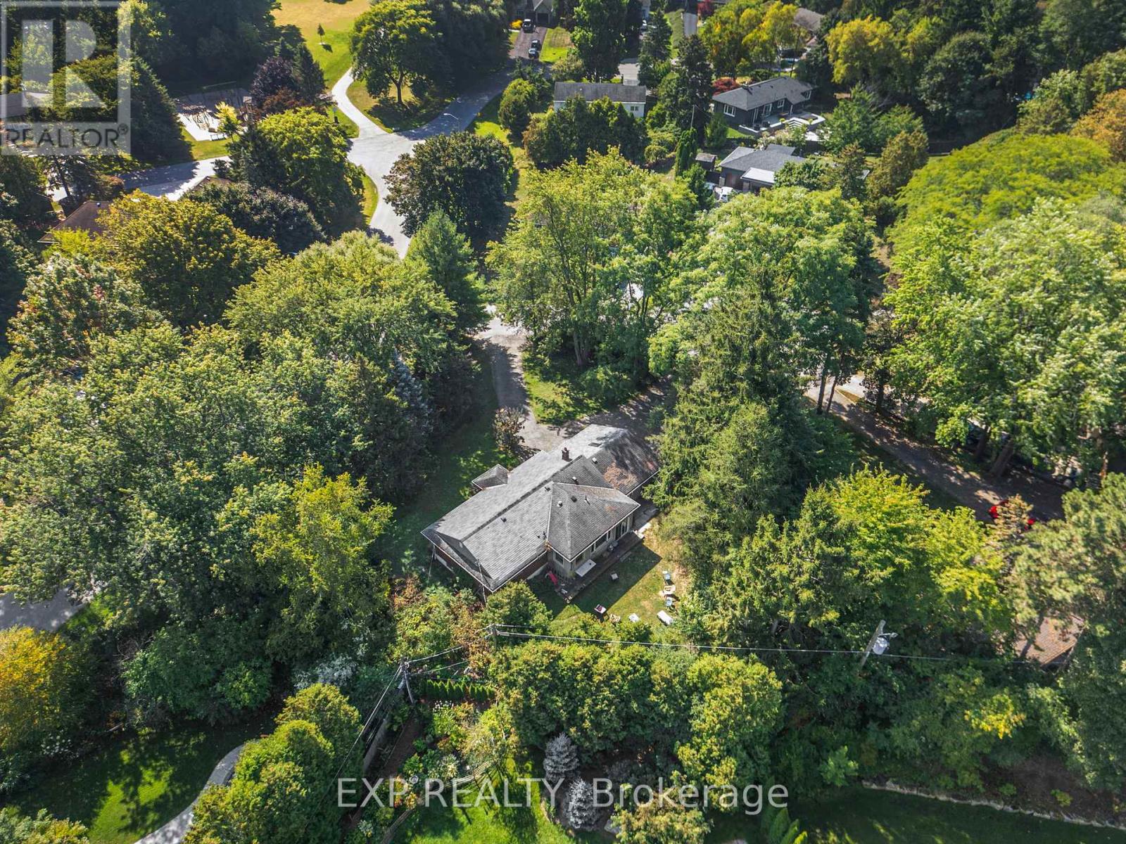 376 Philip Place, Hamilton (Ancaster), Ontario  L9G 3G8 - Photo 11 - X12370179