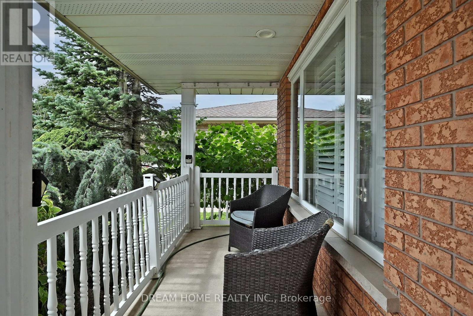 7737 Mount Carmel Boulevard, Niagara Falls, Ontario  L2H 2Y3 - Photo 3 - X12370246