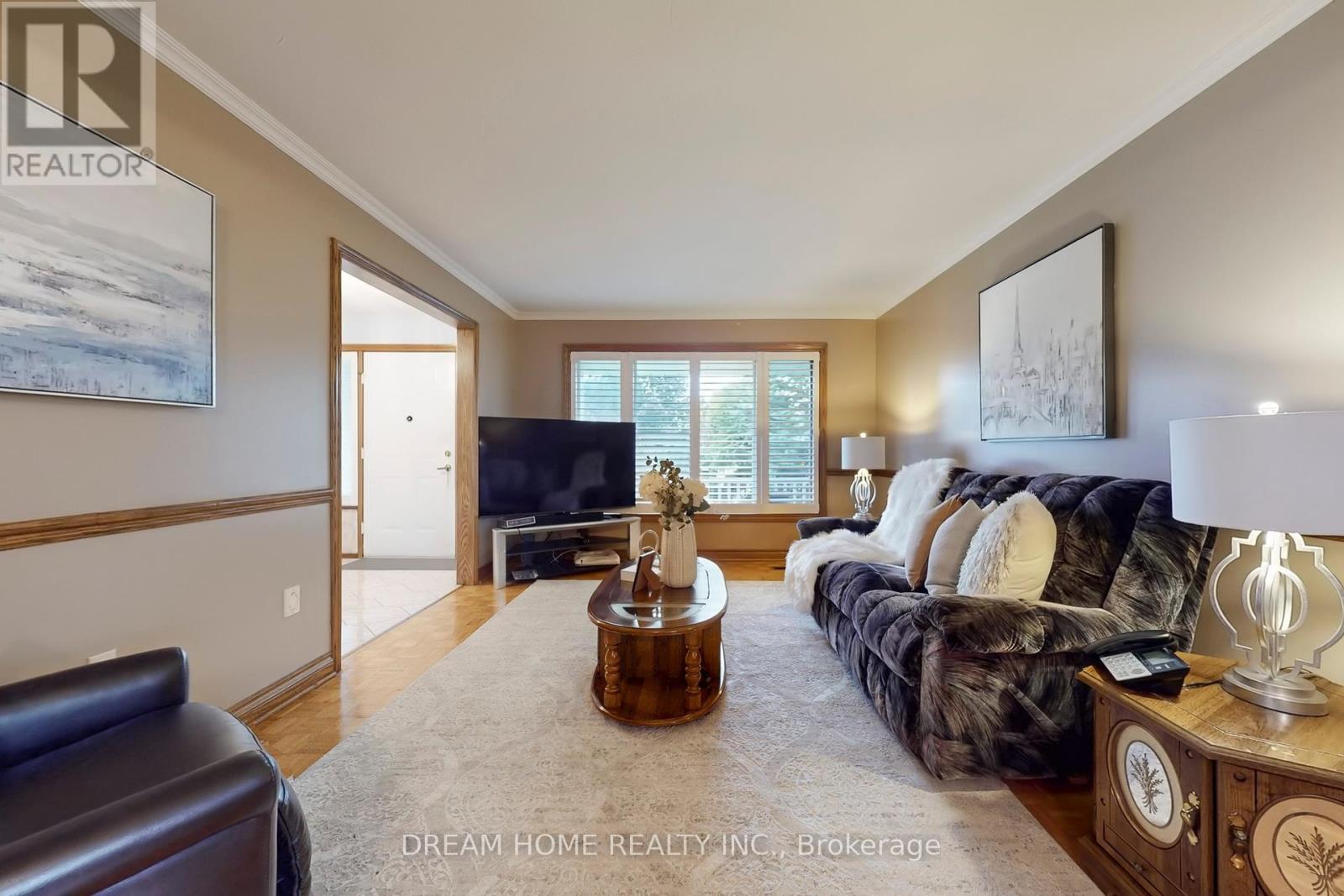7737 Mount Carmel Boulevard, Niagara Falls, Ontario  L2H 2Y3 - Photo 5 - X12370246