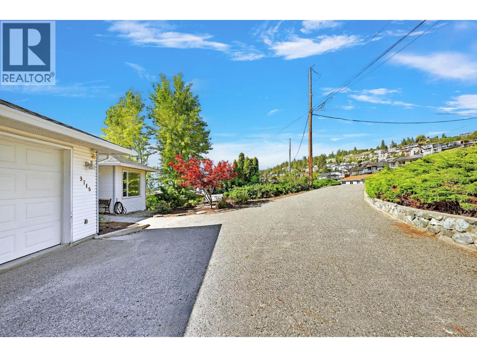 3715 Lornell Crescent Peachland Photo 4