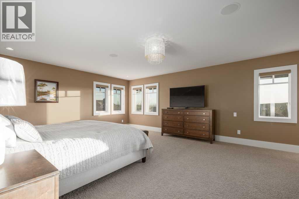16 Spring Valley Way Sw, Calgary, Alberta  T3H 5M1 - Photo 28 - A2251840