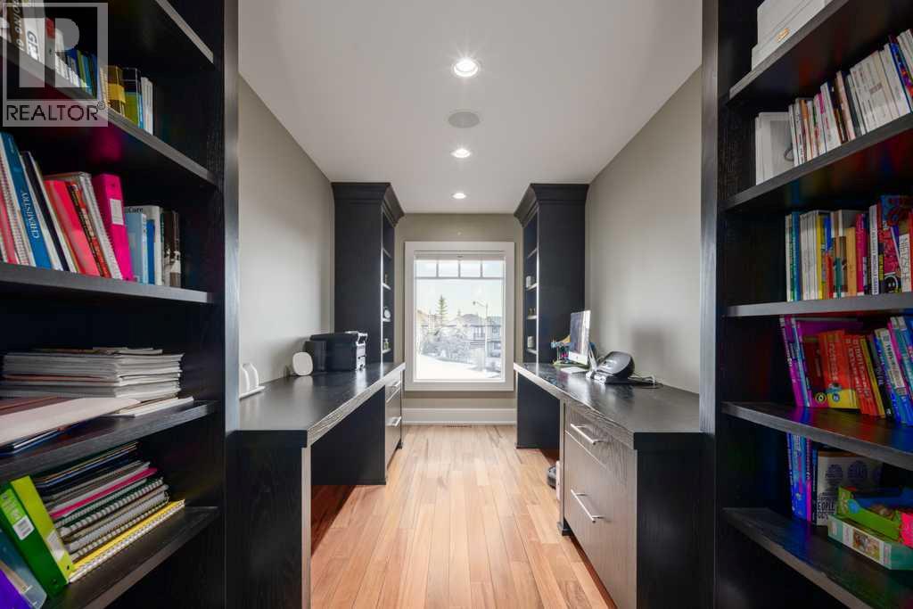 16 Spring Valley Way Sw, Calgary, Alberta  T3H 5M1 - Photo 33 - A2251840