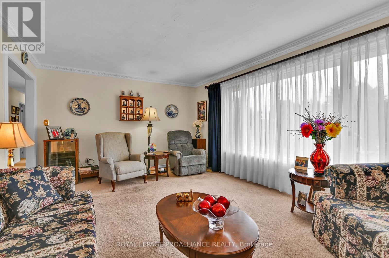 24 Bernard Crescent, Augusta, Ontario  K0E 1P0 - Photo 12 - X12370266