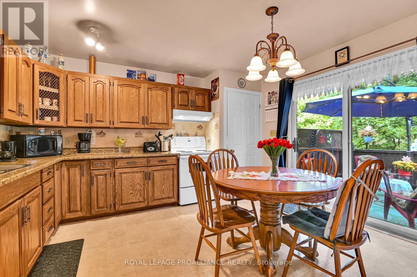 24 Bernard Crescent, Augusta, Ontario  K0E 1P0 - Photo 13 - X12370266