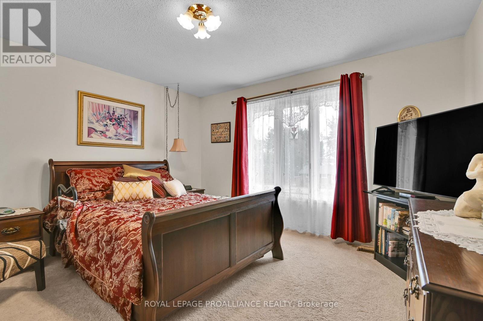 24 Bernard Crescent, Augusta, Ontario  K0E 1P0 - Photo 21 - X12370266