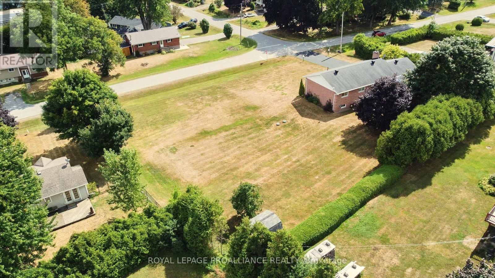 24 Bernard Crescent, Augusta, Ontario  K0E 1P0 - Photo 45 - X12370266