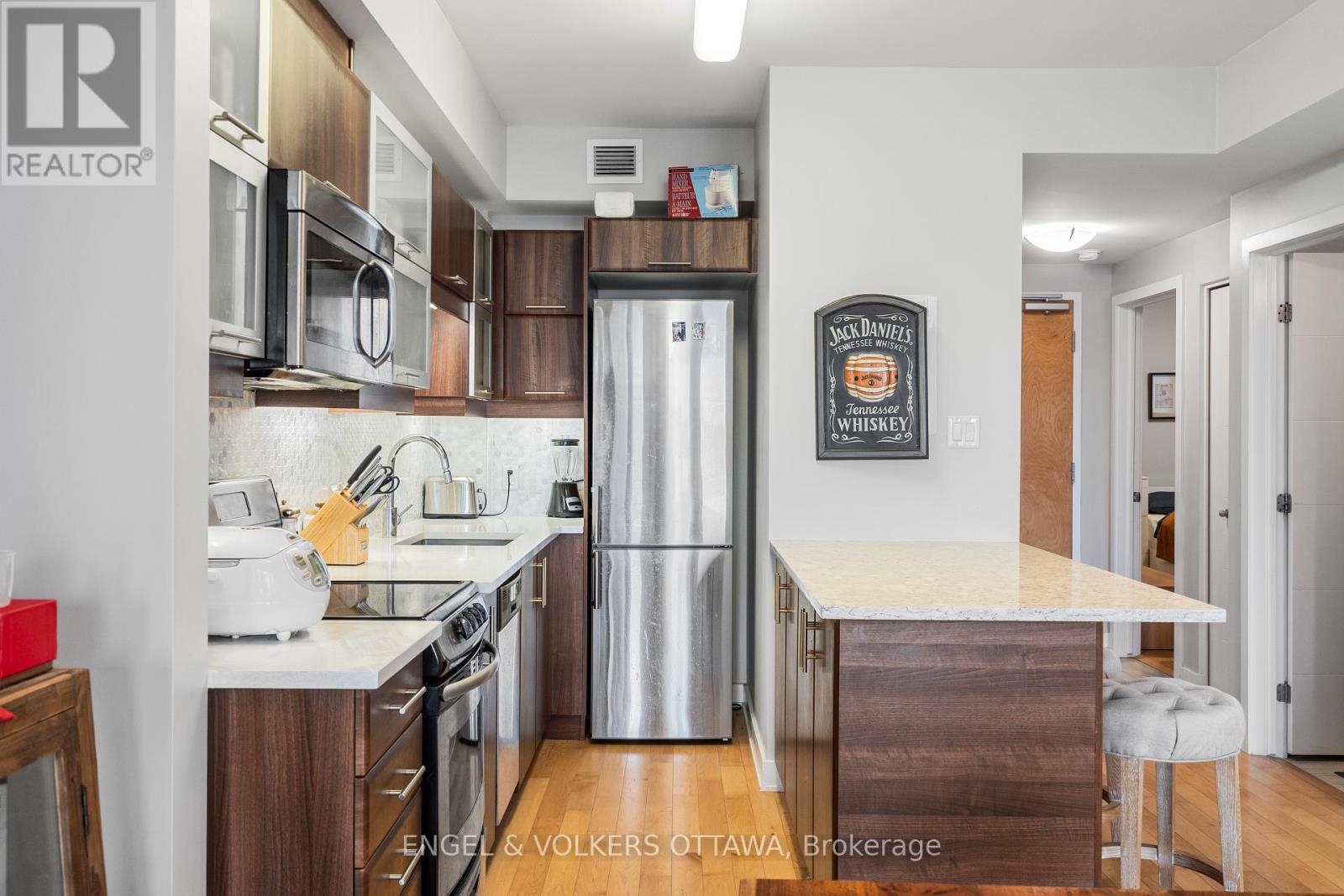 907 - 40 Nepean Street, Ottawa, Ontario  K2P 0X5 - Photo 10 - X12370061