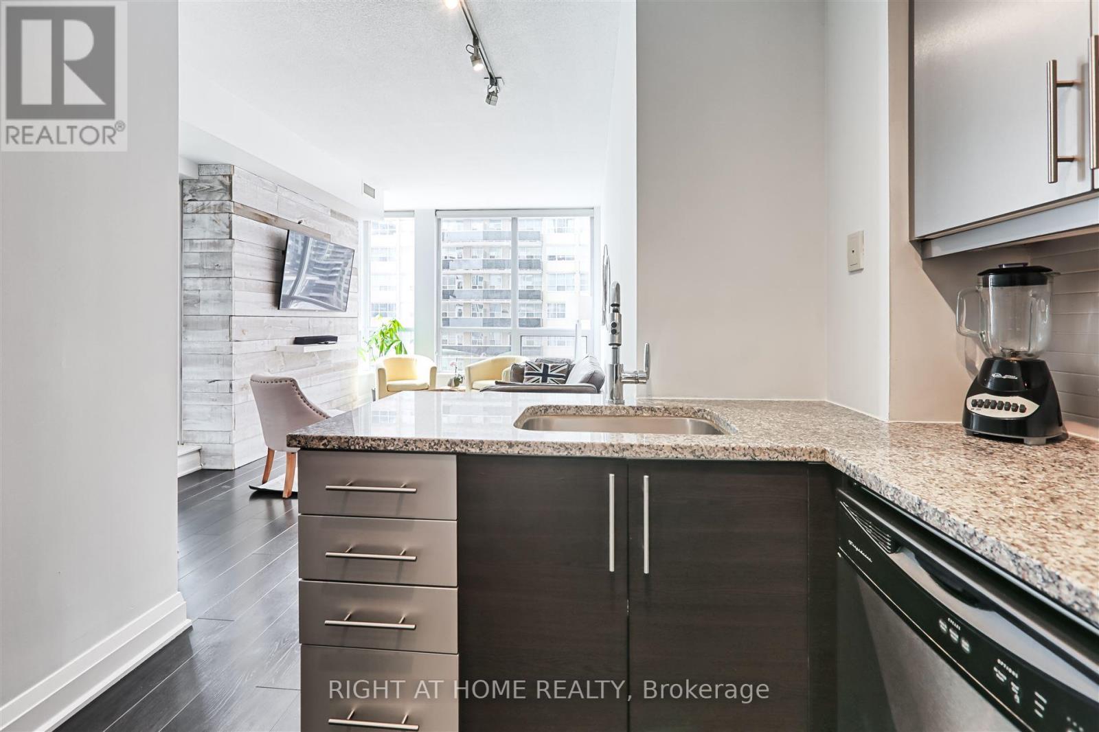 908 - 83 Redpath Avenue, Toronto, Ontario  M4S 0A2 - Photo 7 - C12368471