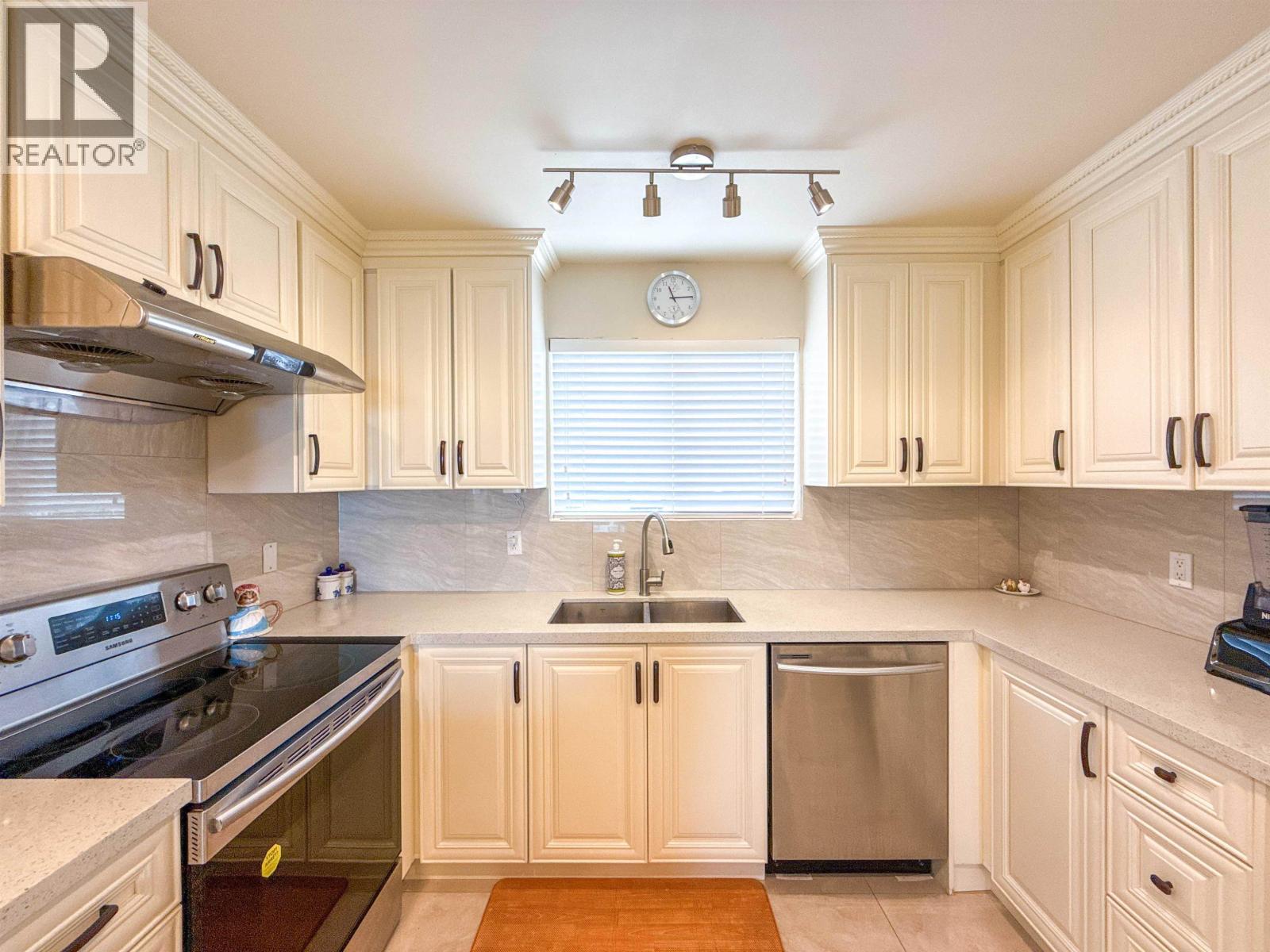 652 Shaw Avenue, Coquitlam, British Columbia  V3K 2R6 - Photo 11 - R3041287