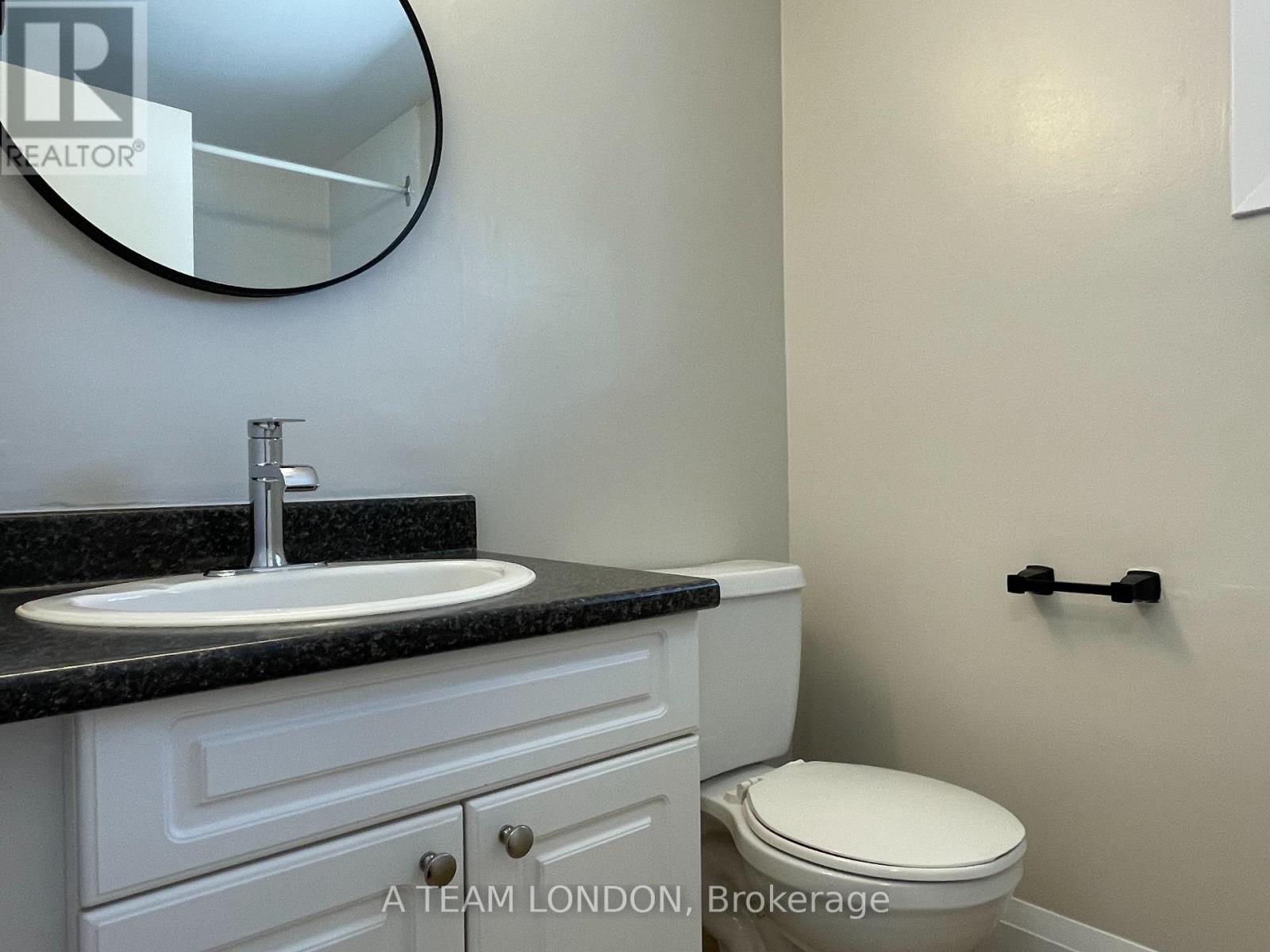 39 - 35 Waterman Avenue, London South, Ontario  N6C 5T4 - Photo 14 - X12370335