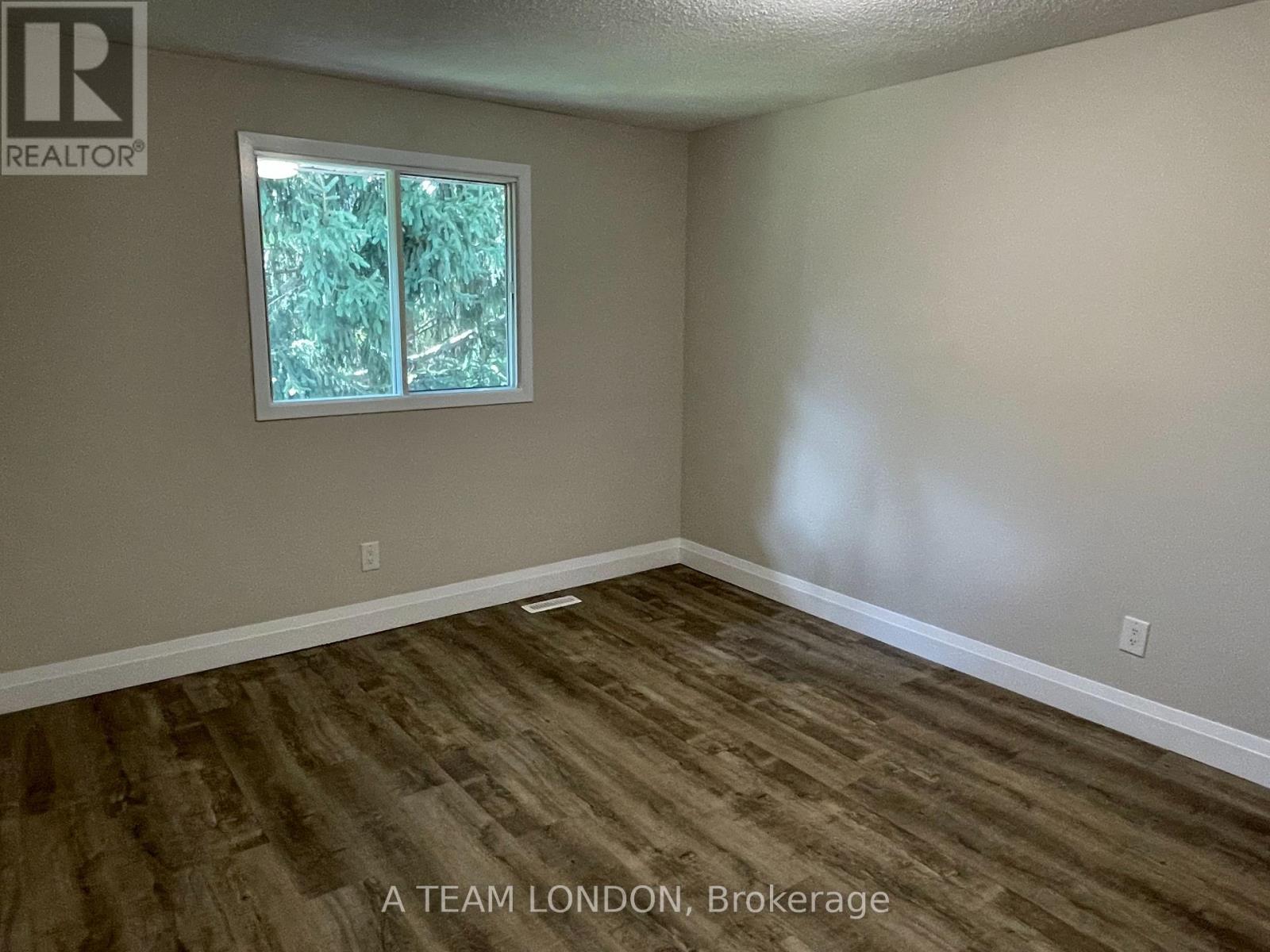 39 - 35 Waterman Avenue, London South, Ontario  N6C 5T4 - Photo 20 - X12370335