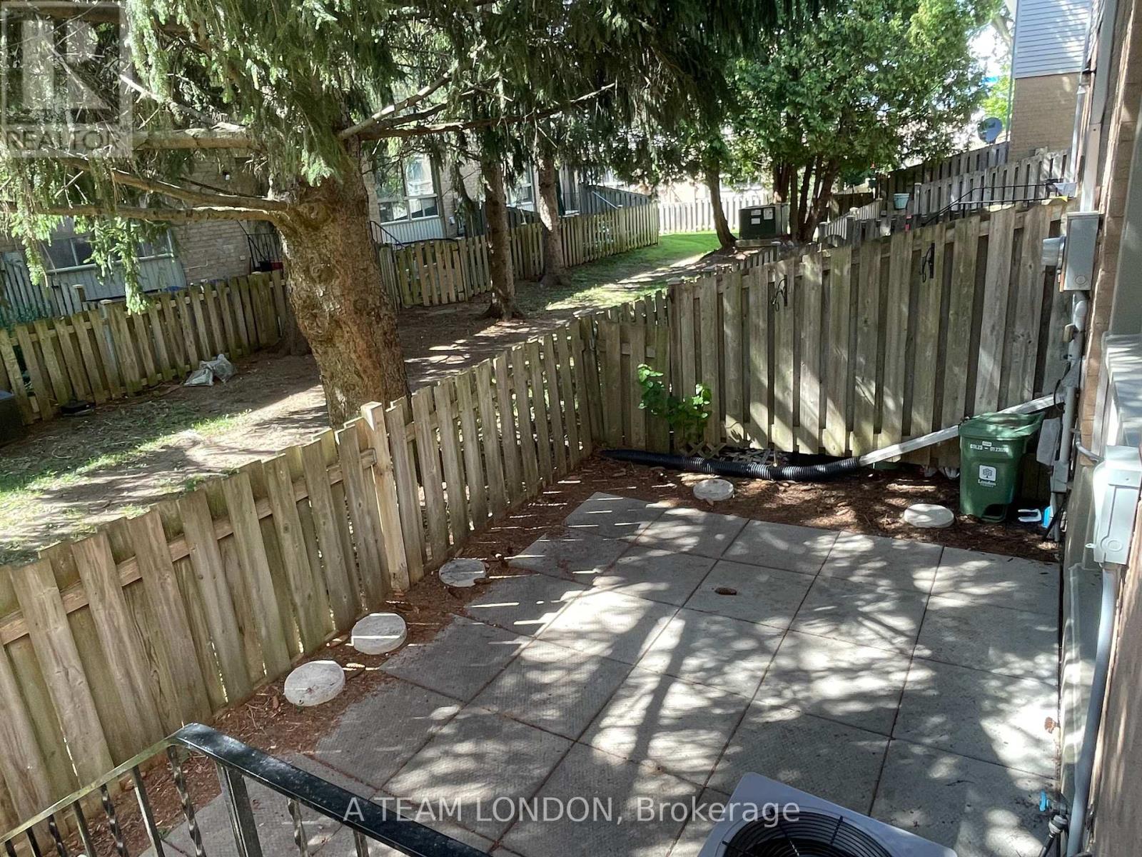 39 - 35 Waterman Avenue, London South, Ontario  N6C 5T4 - Photo 26 - X12370335