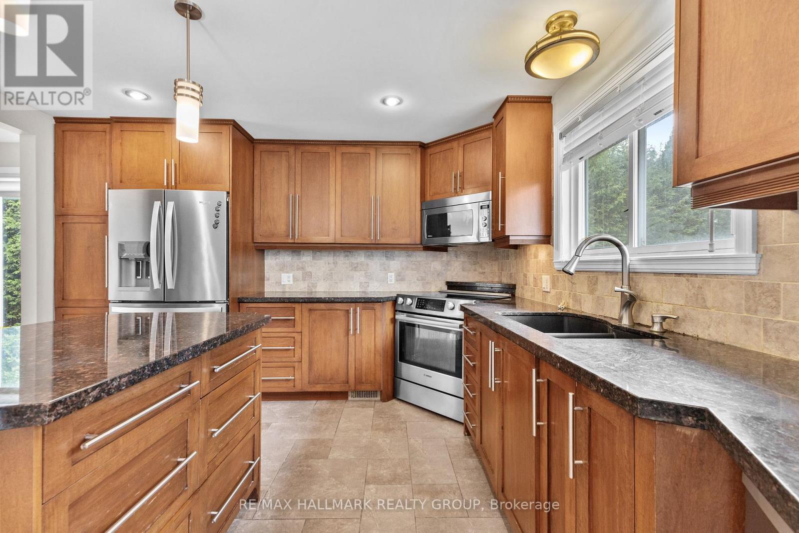 30 Lillico Drive, Ottawa, Ontario  K1V 9L6 - Photo 13 - X12370397