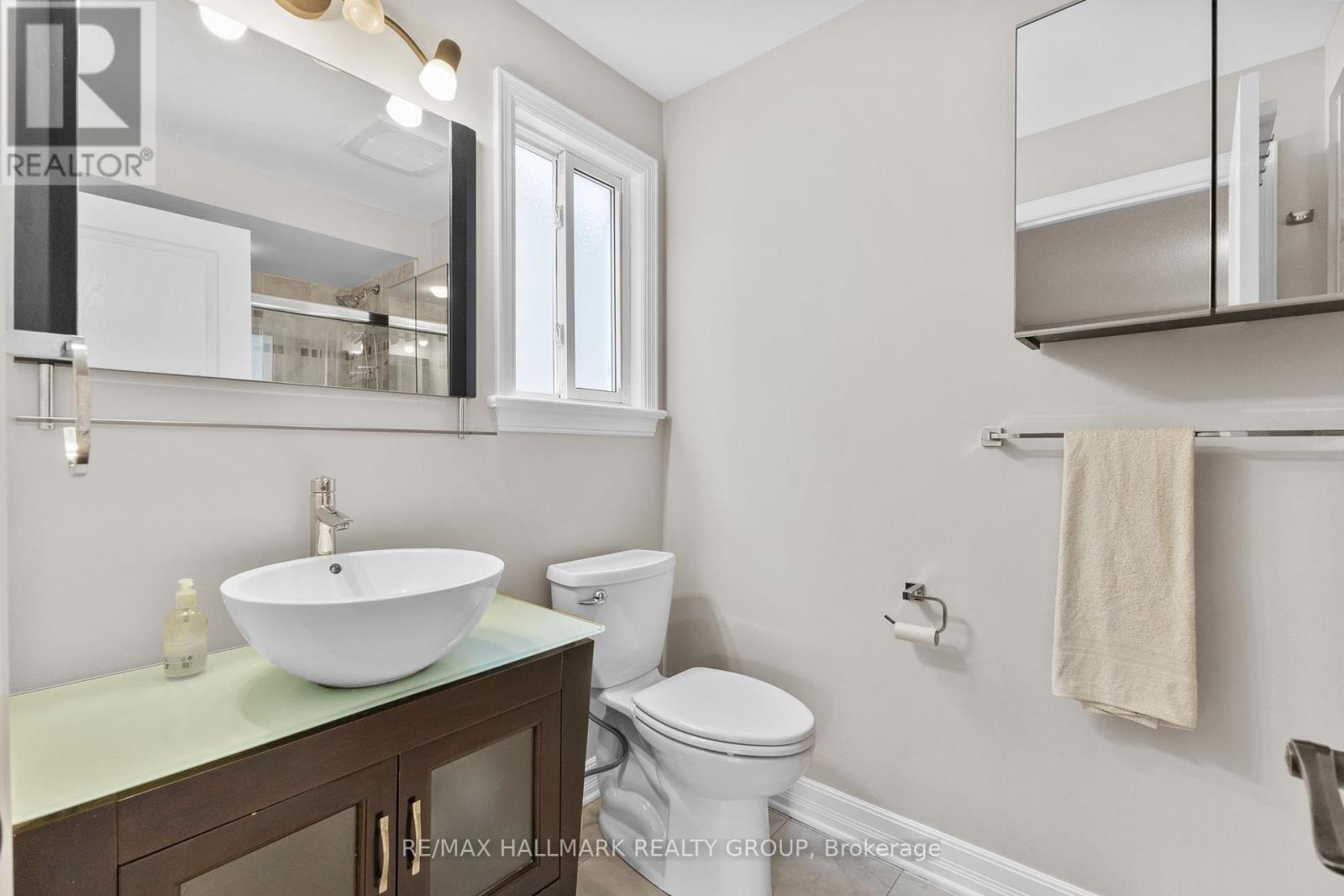 30 Lillico Drive, Ottawa, Ontario  K1V 9L6 - Photo 27 - X12370397
