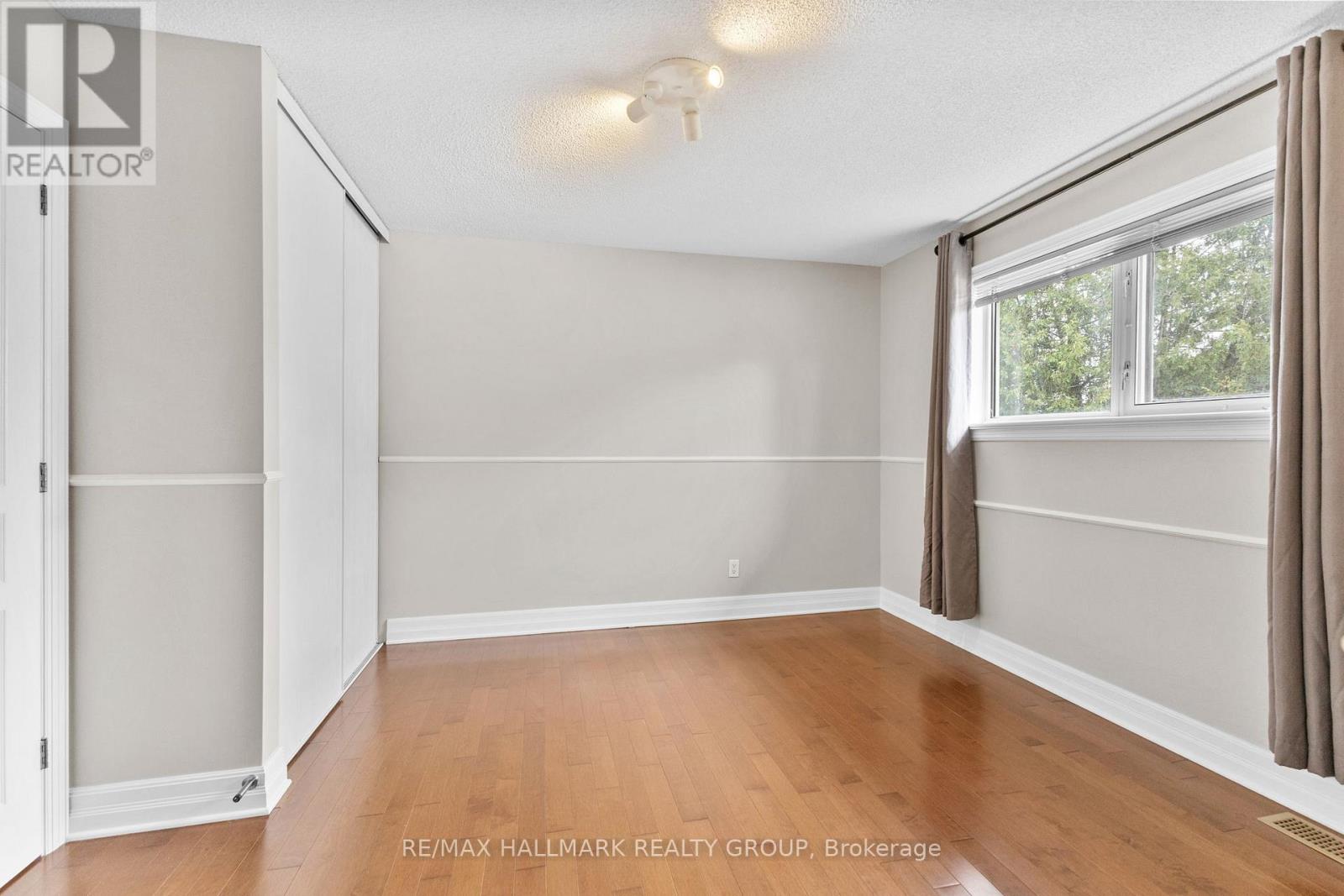 30 Lillico Drive, Ottawa, Ontario  K1V 9L6 - Photo 29 - X12370397