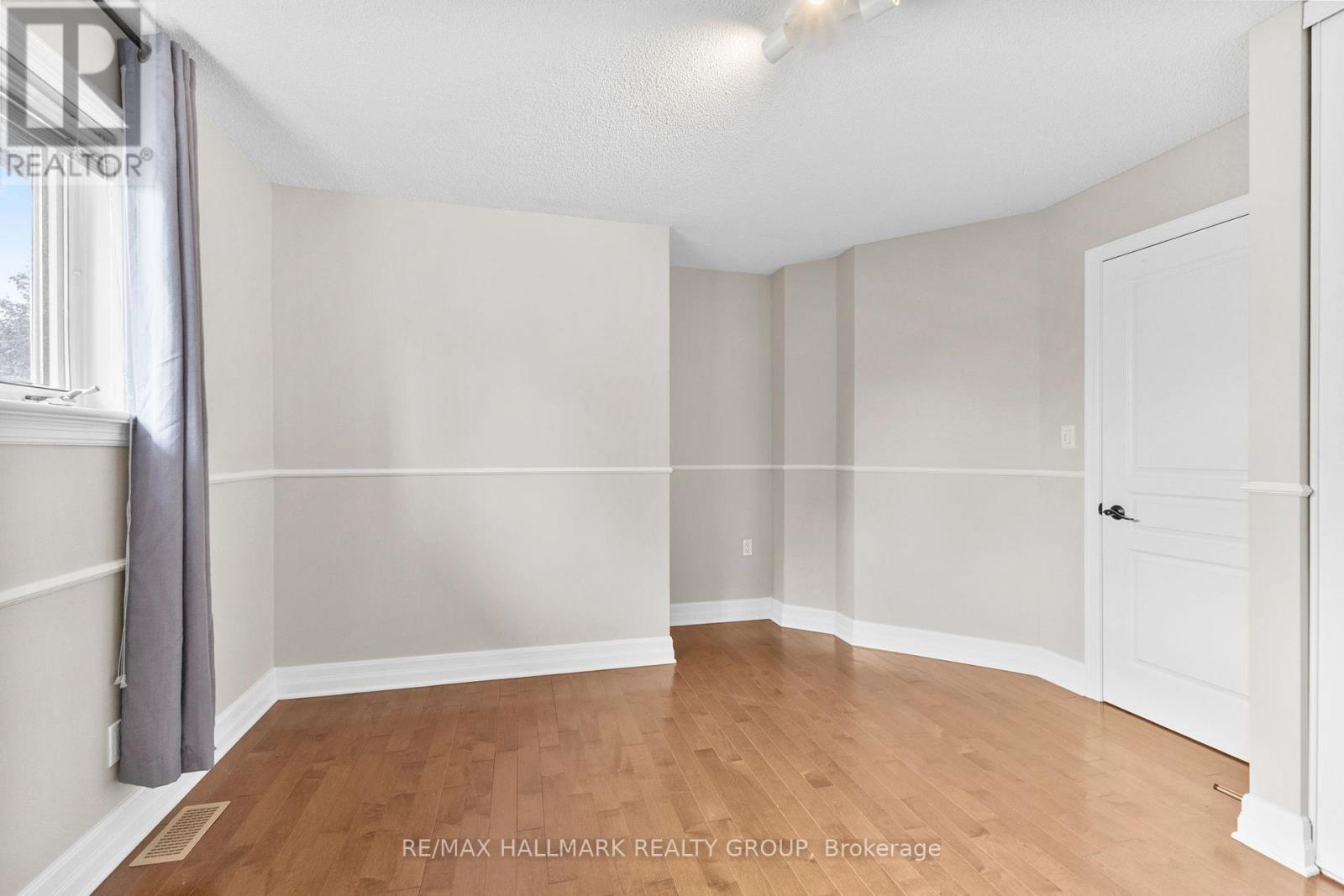 30 Lillico Drive, Ottawa, Ontario  K1V 9L6 - Photo 30 - X12370397