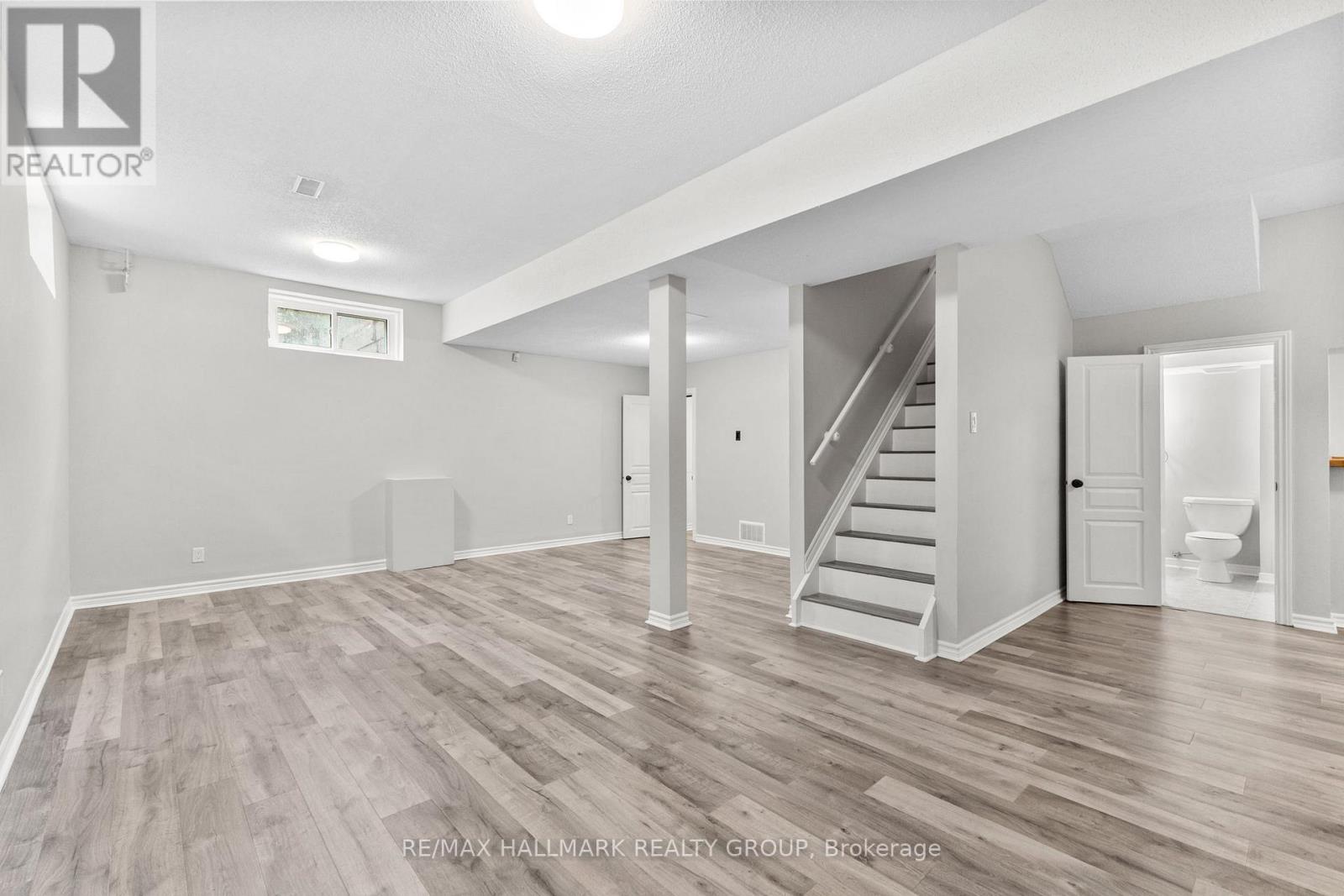 30 Lillico Drive, Ottawa, Ontario  K1V 9L6 - Photo 38 - X12370397