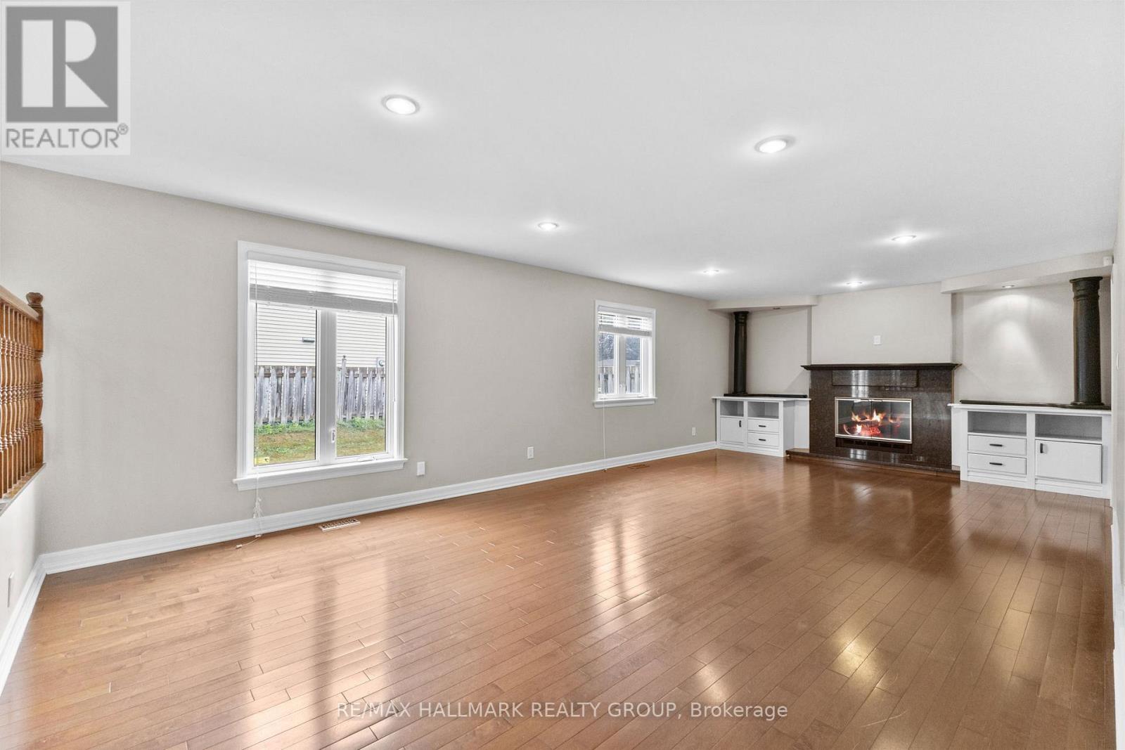 30 Lillico Drive, Ottawa, Ontario  K1V 9L6 - Photo 6 - X12370397