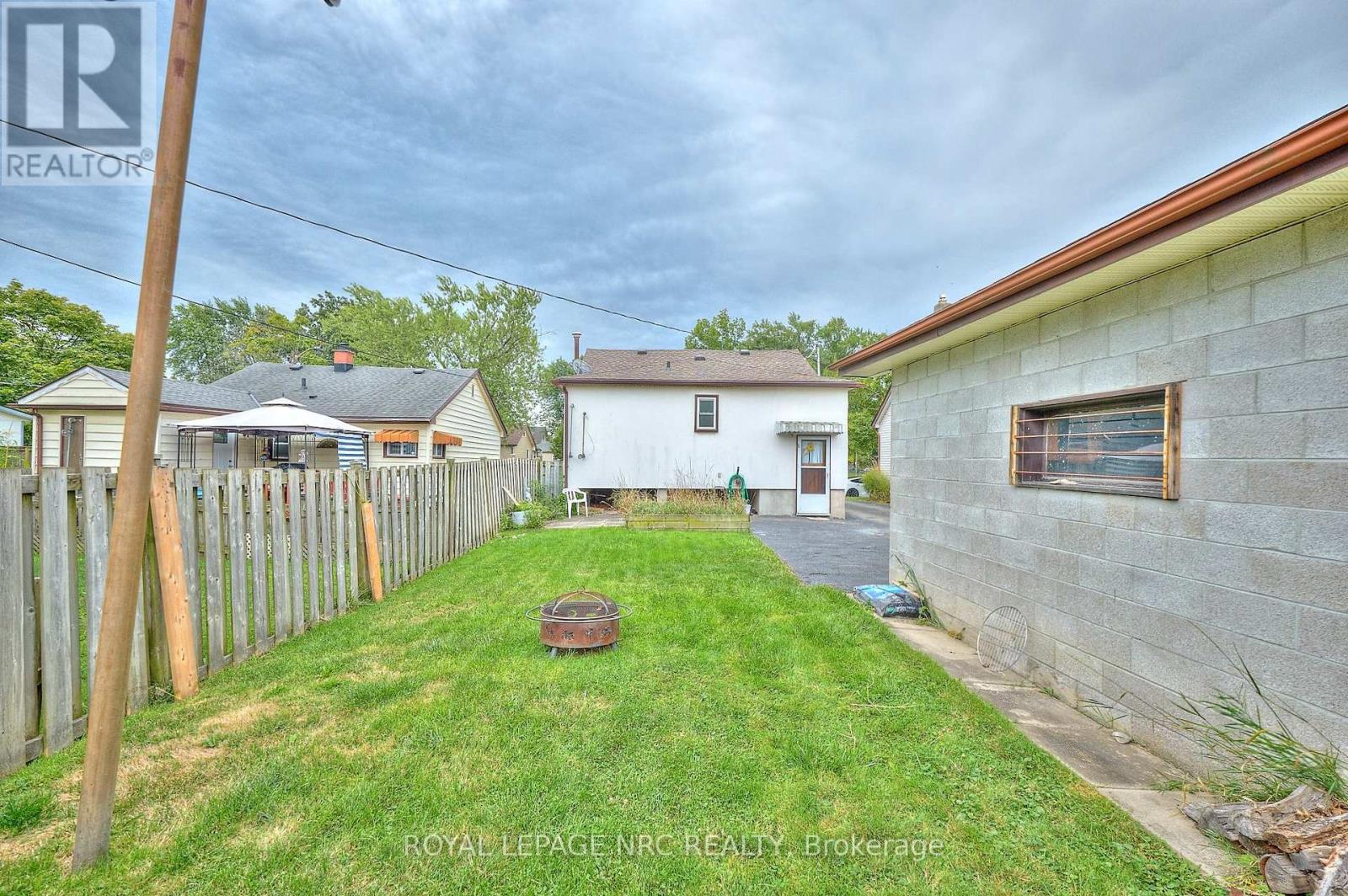 28 Exeter Avenue, Welland, Ontario  L3B 4Y1 - Photo 26 - X12370325