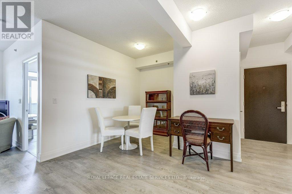701 - 55 Speers Road, Oakville, Ontario  L6K 0H9 - Photo 18 - W12370263