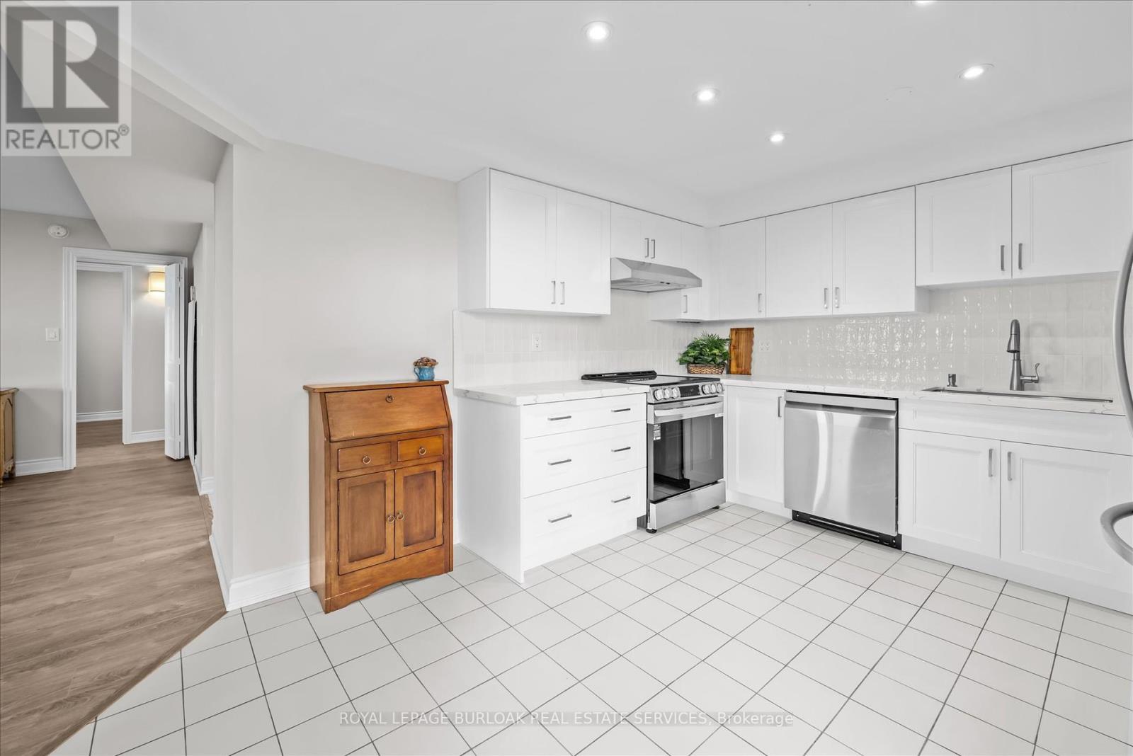 1107 - 5090 Pinedale Avenue, Burlington, Ontario  L7L 5V8 - Photo 19 - W12370281