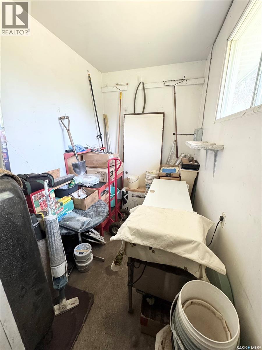 309 5th Avenue N, Naicam, Saskatchewan  S0K 2Z0 - Photo 5 - SK011897