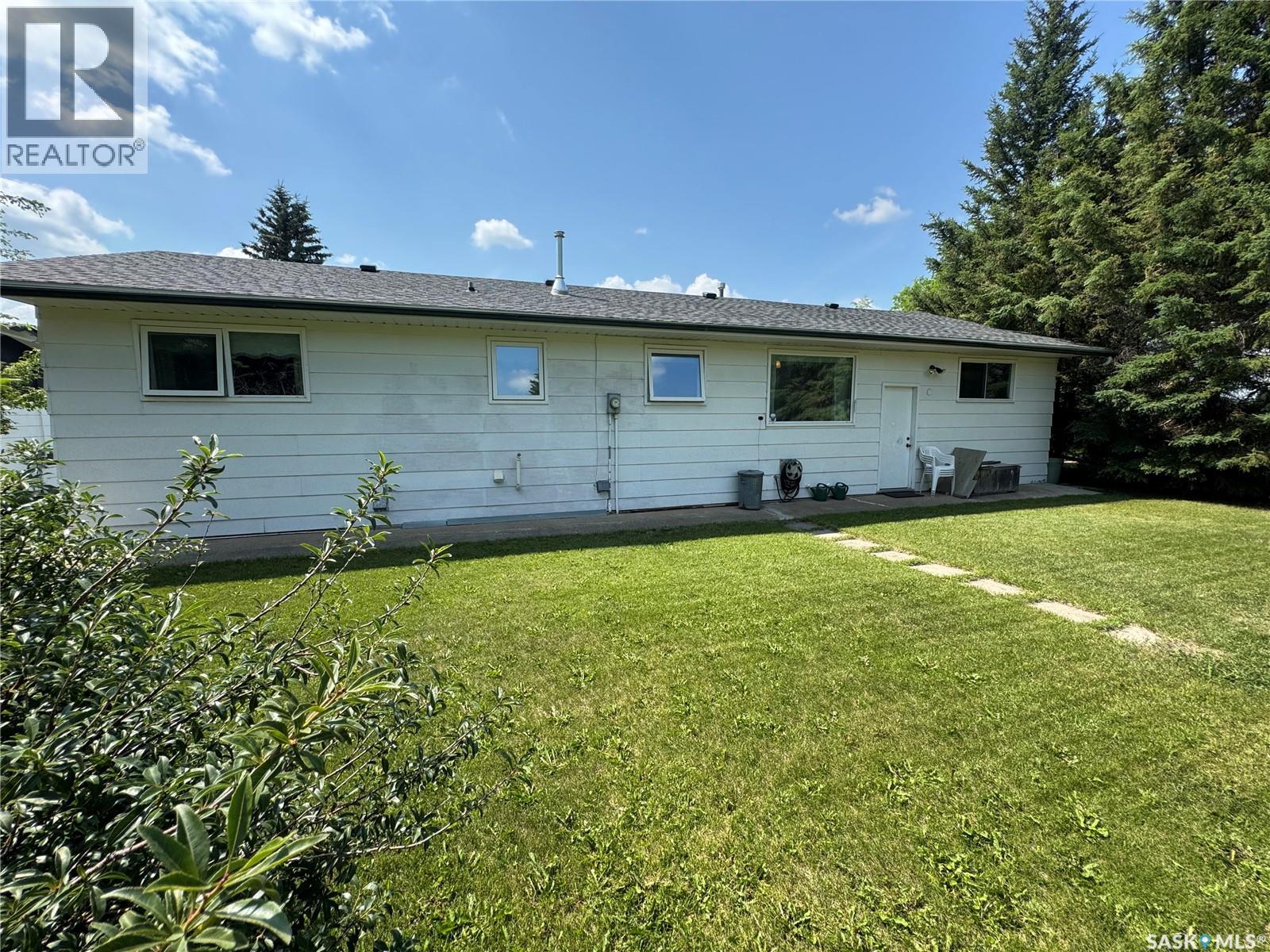 309 5th Avenue N, Naicam, Saskatchewan  S0K 2Z0 - Photo 2 - SK011897