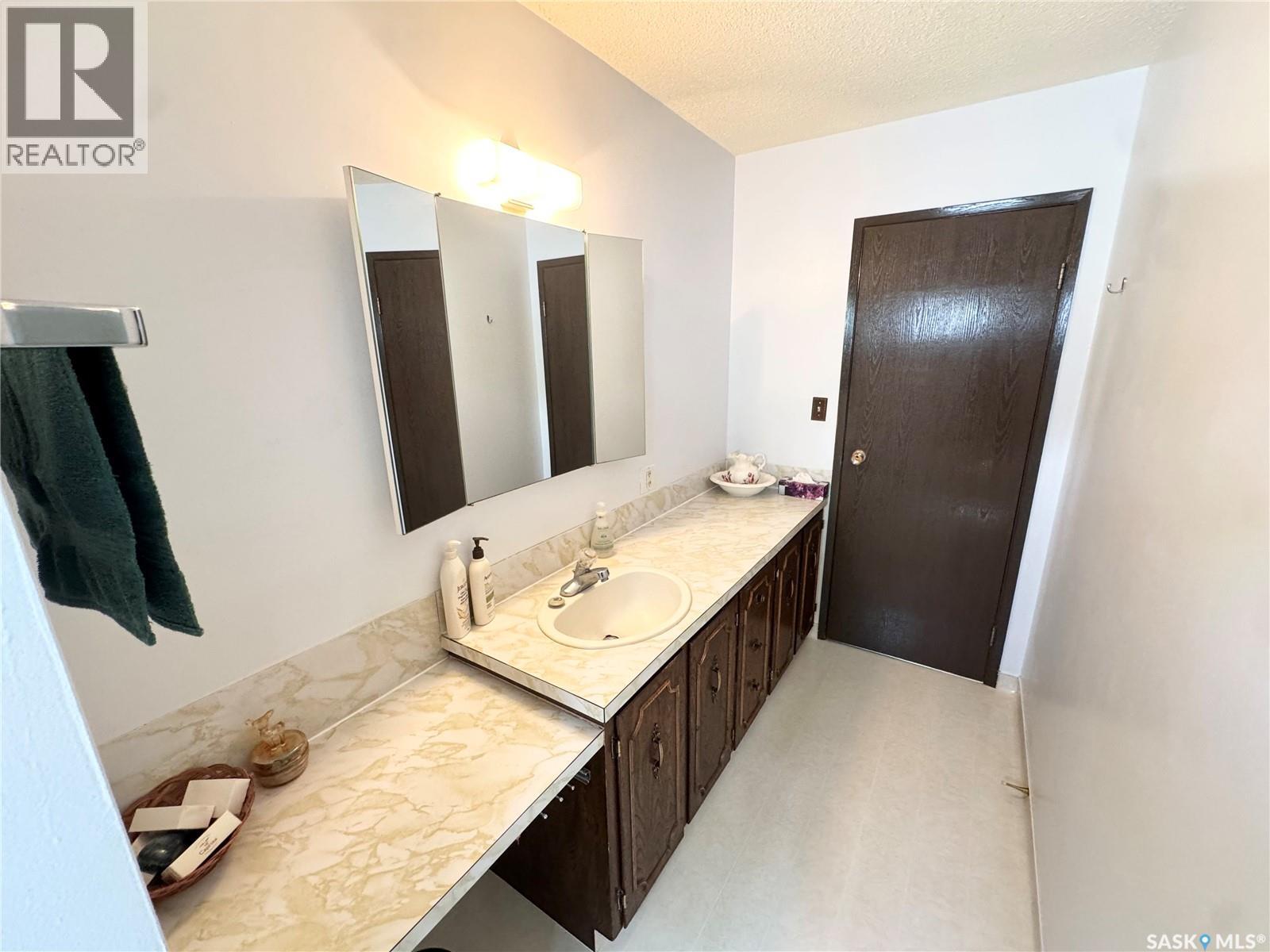 309 5th Avenue N, Naicam, Saskatchewan  S0K 2Z0 - Photo 17 - SK011897