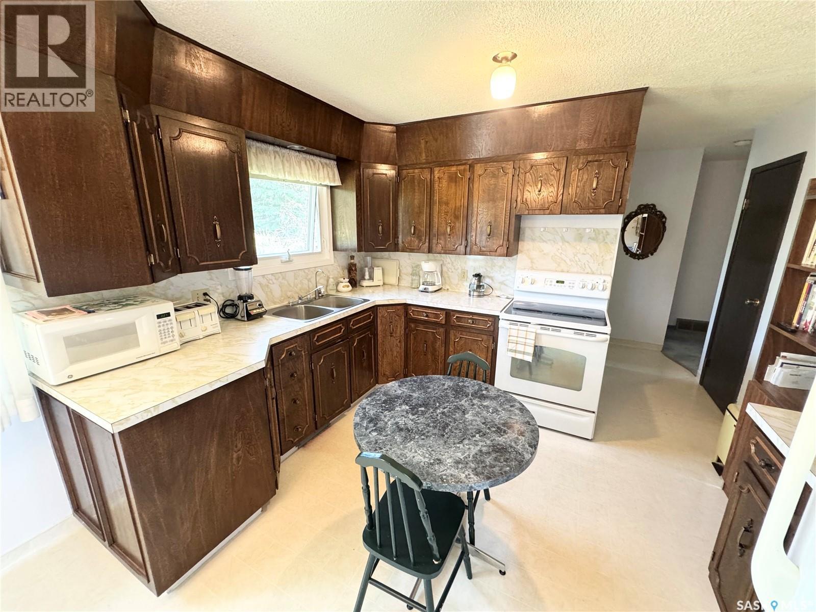 309 5th Avenue N, Naicam, Saskatchewan  S0K 2Z0 - Photo 7 - SK011897