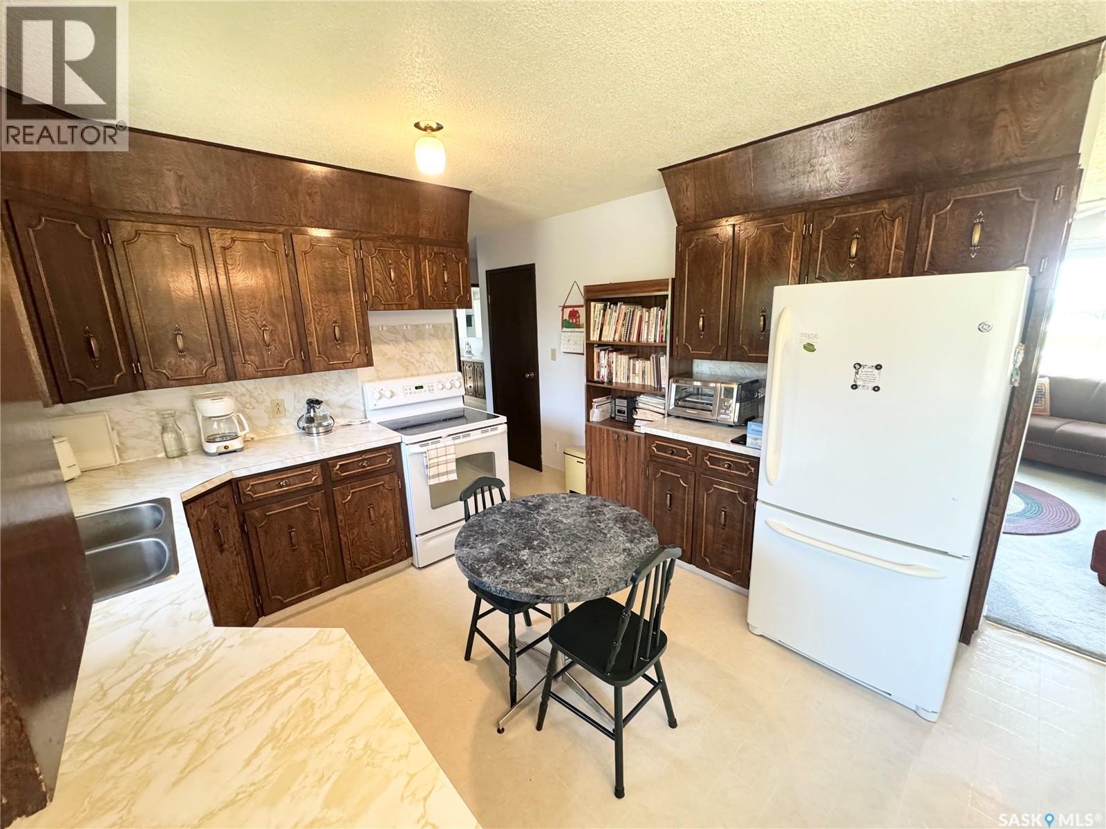 309 5th Avenue N, Naicam, Saskatchewan  S0K 2Z0 - Photo 8 - SK011897