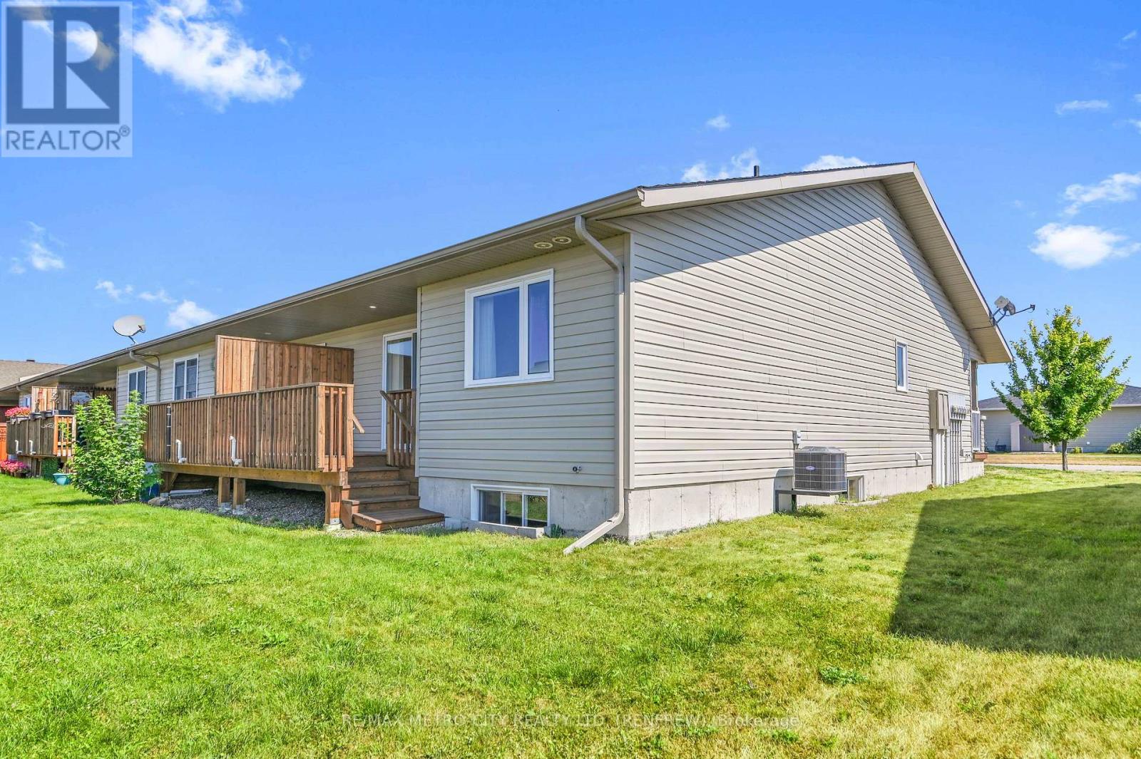 35 Otteridge Drive, Renfrew, Ontario  K7V 0A1 - Photo 35 - X12348776