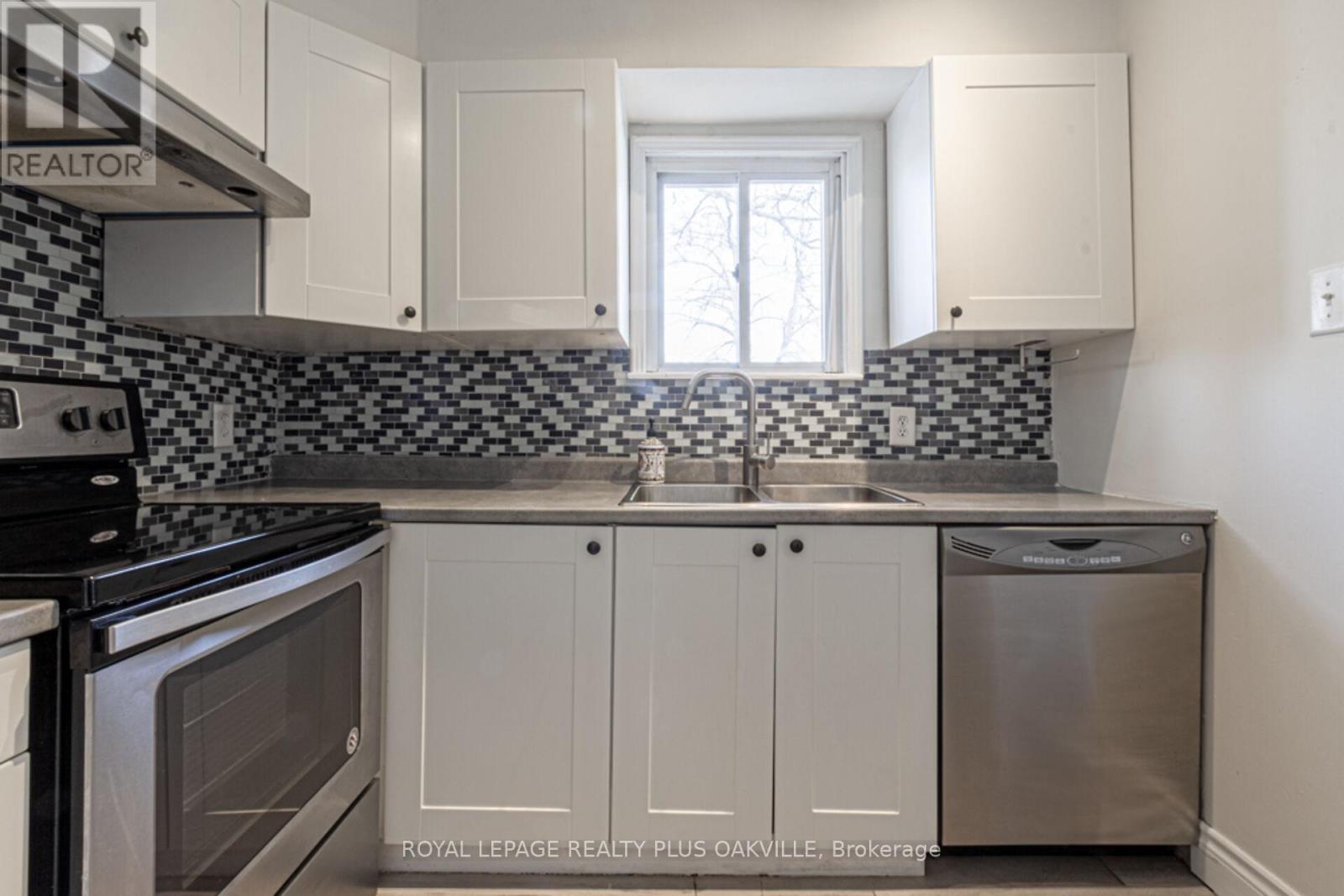 58 Lorne Avenue, Hamilton, Ontario  L8M 2X8 - Photo 16 - X12370264