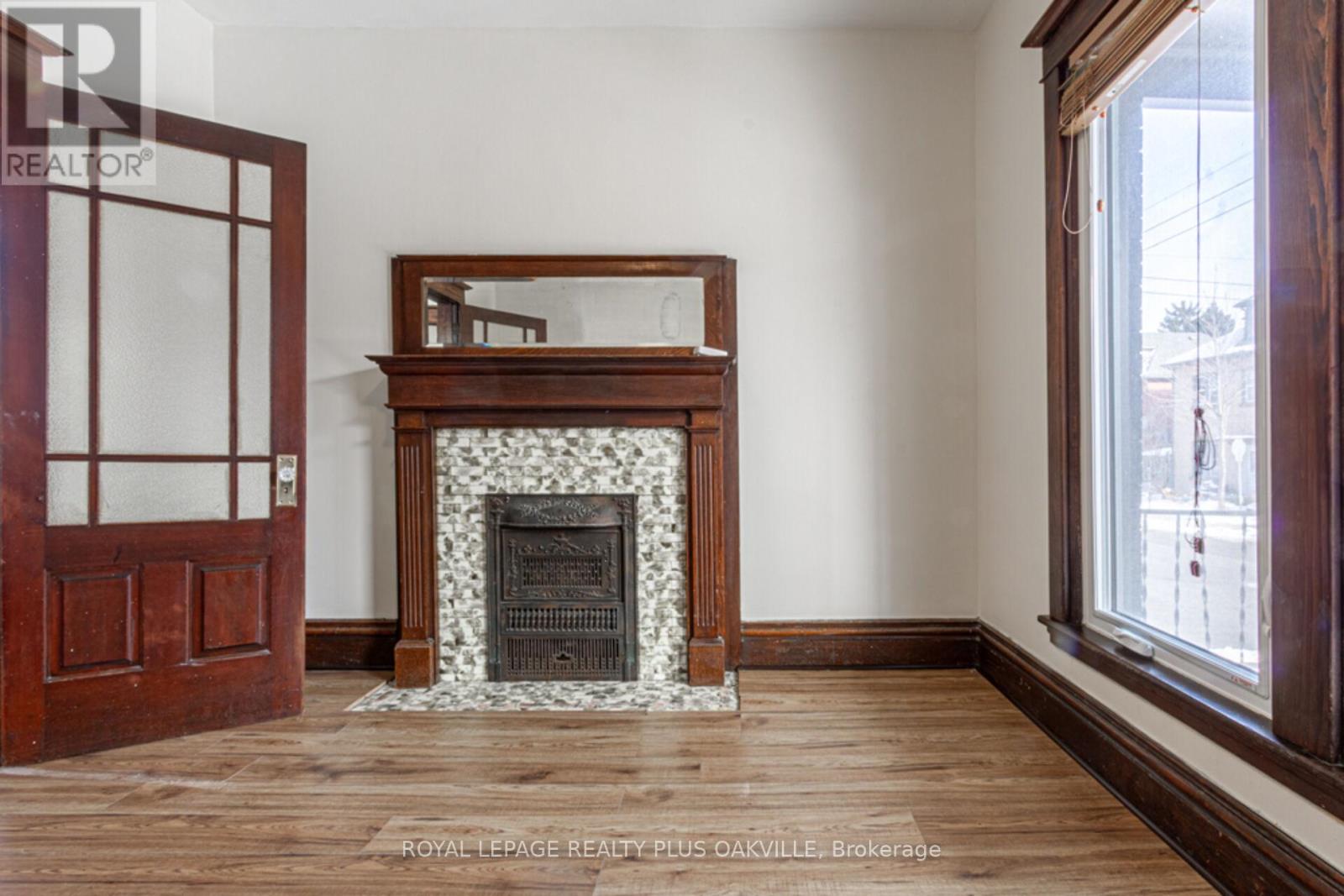 58 Lorne Avenue, Hamilton, Ontario  L8M 2X8 - Photo 6 - X12370264