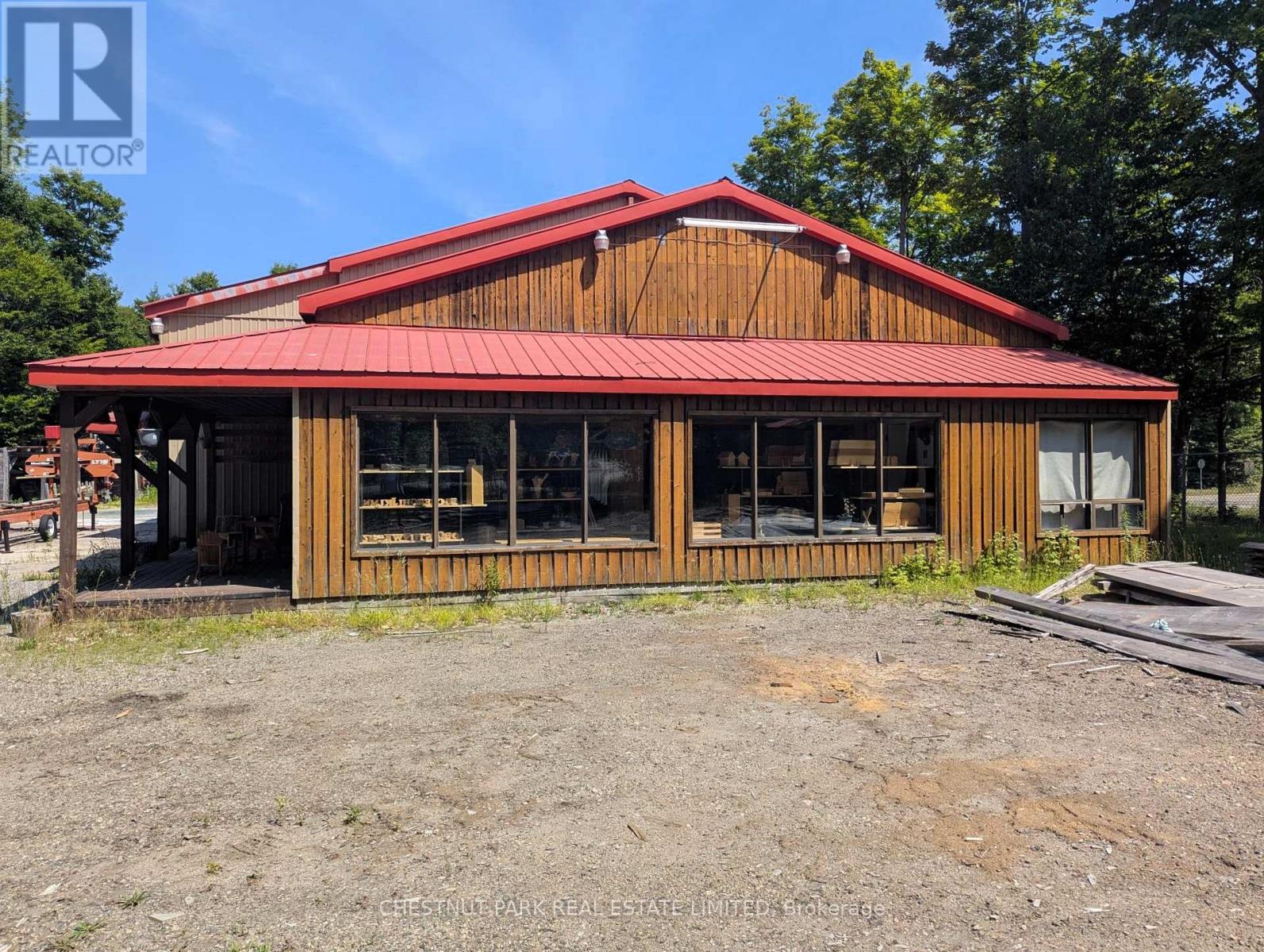 4531 Kennisis Lake Road, Dysart Et Al, Ontario  K0M 1S0 - Photo 2 - X12370307