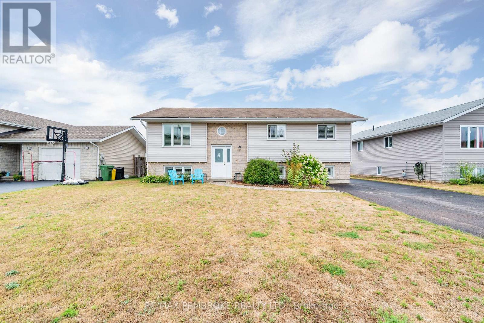 45 SPRUCE STREET, Petawawa, Ontario