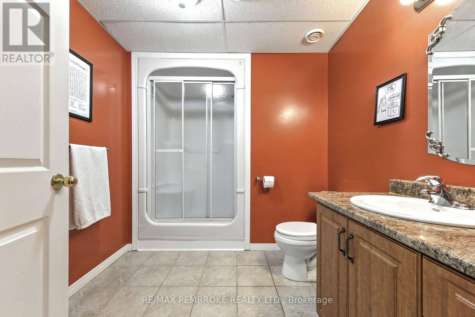 45 Spruce Street, Petawawa, Ontario  K8H 3S4 - Photo 30 - X12370343