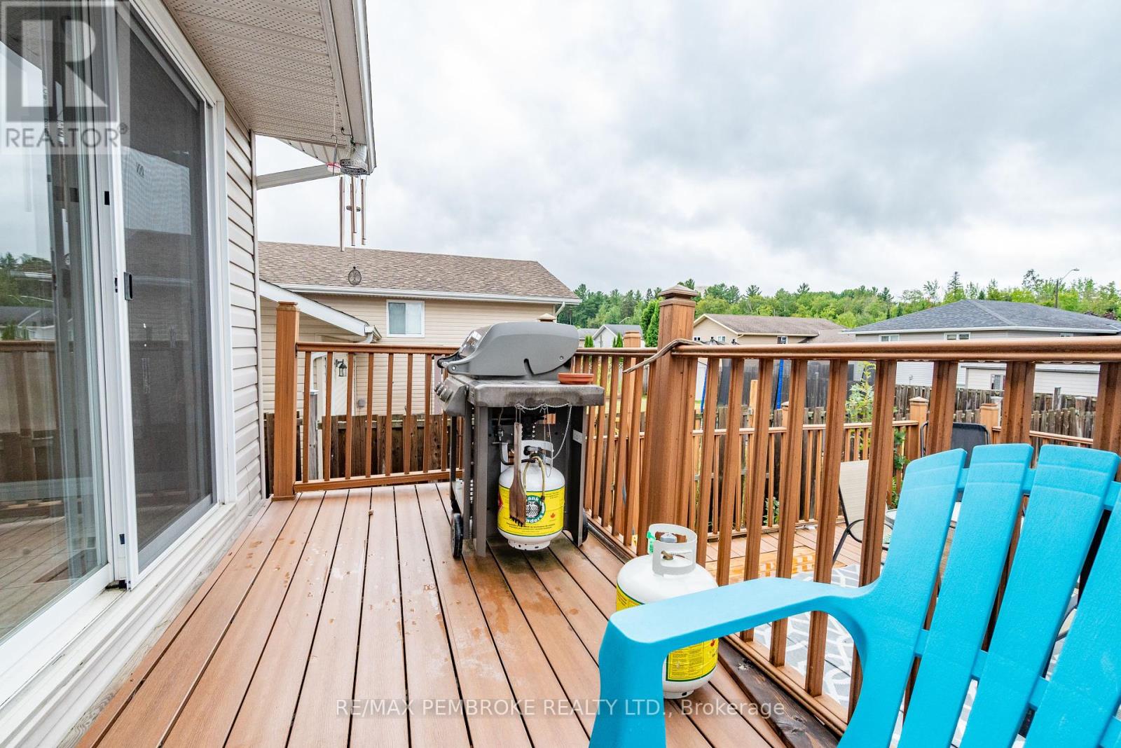 45 Spruce Street, Petawawa, Ontario  K8H 3S4 - Photo 33 - X12370343