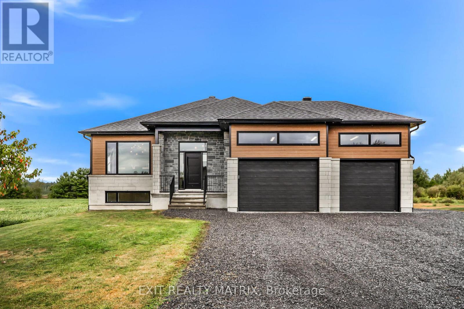 529 VOIE FERREE ROAD, Clarence-Rockland, Ontario