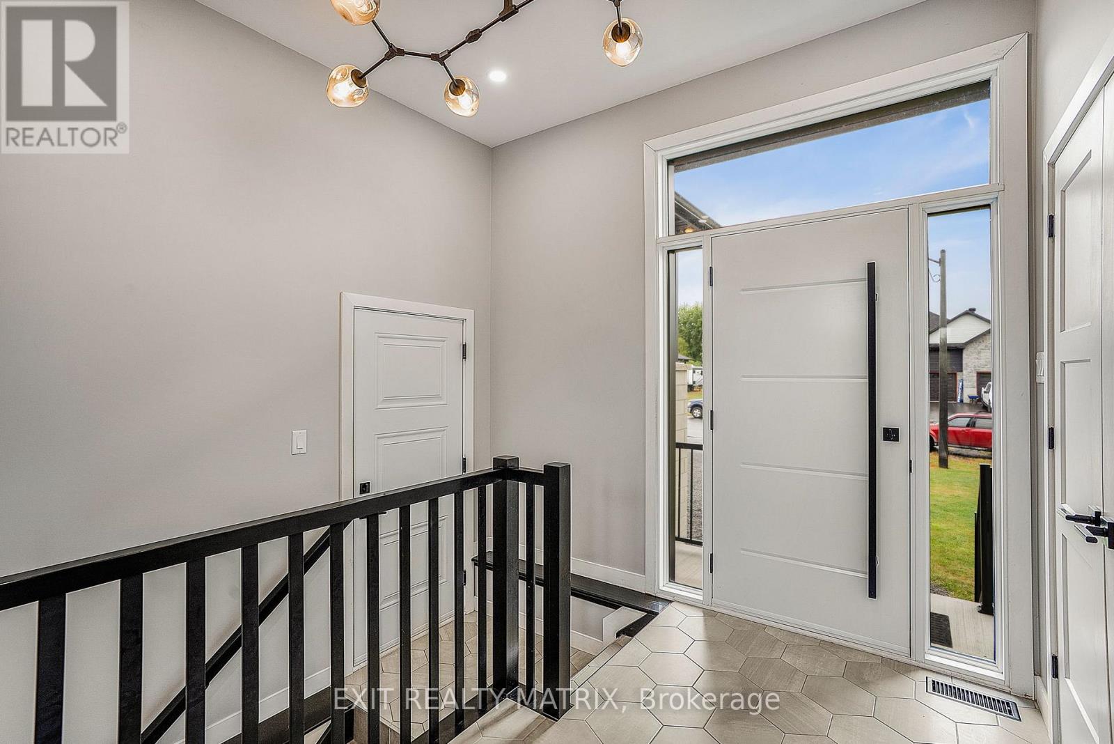 529 Voie Ferree Road, Clarence-Rockland, Ontario  K0A 2A0 - Photo 7 - X12370377