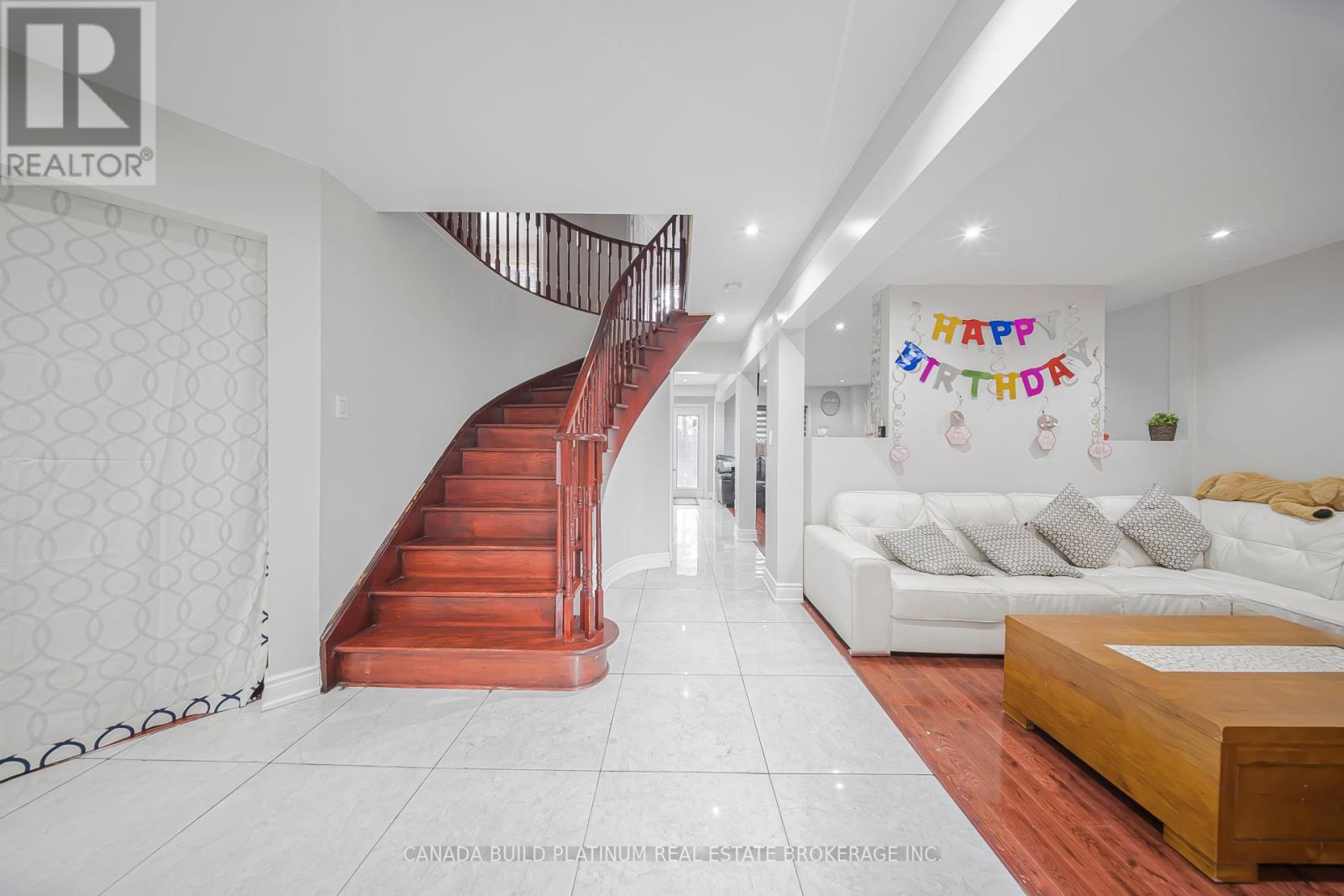 71 Ravenswood Drive, Brampton, Ontario  L6Y 4A1 - Photo 15 - W12365275