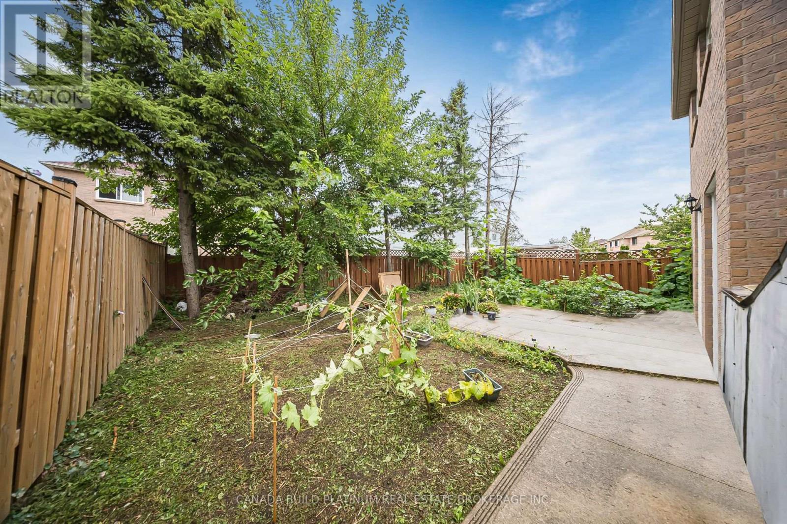 71 Ravenswood Drive, Brampton, Ontario  L6Y 4A1 - Photo 42 - W12365275