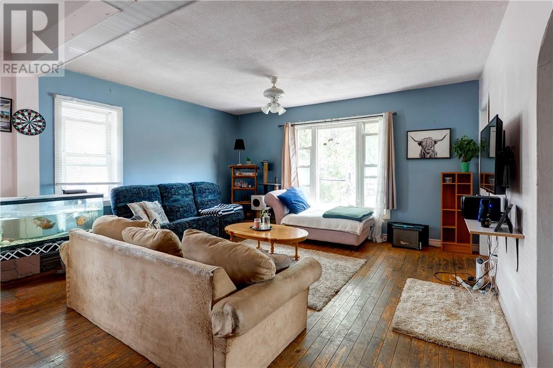 Property at 47 Second Avenue N image 2