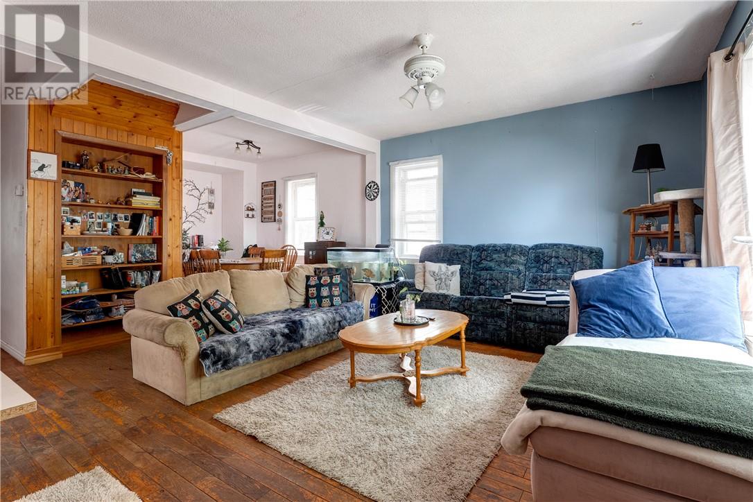 Property at 47 Second Avenue N image 3
