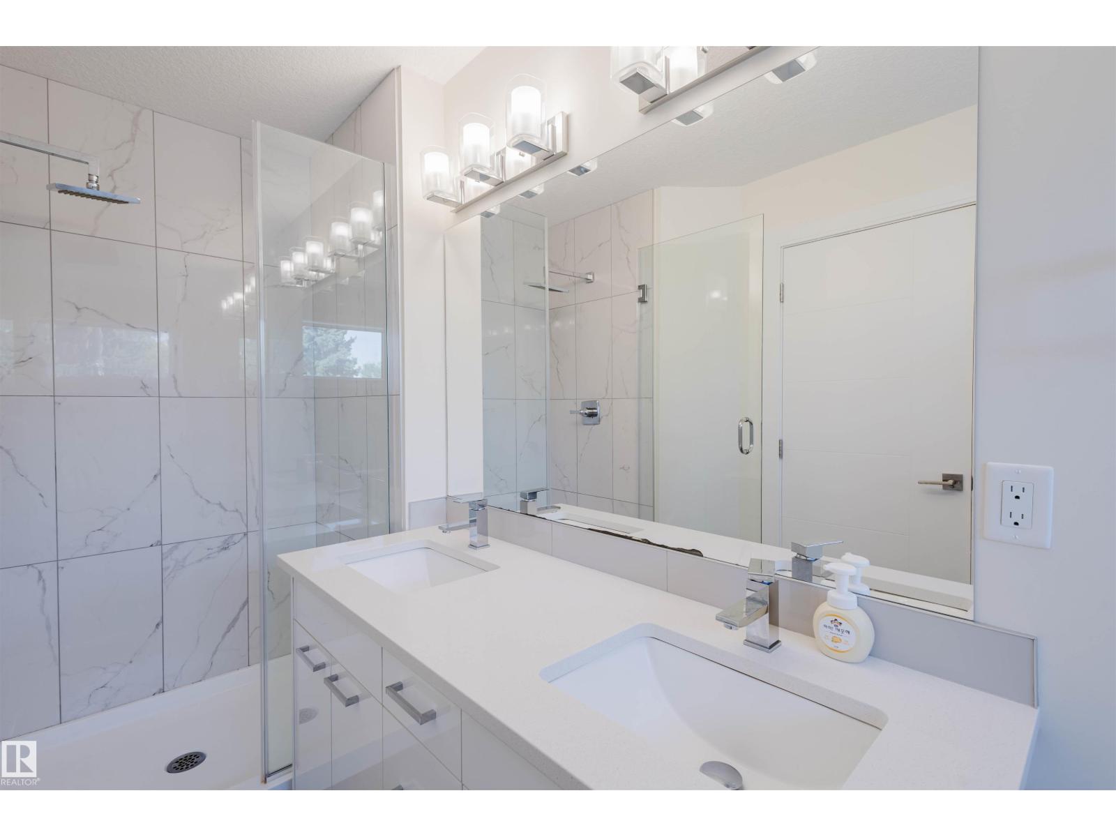 10824 66 Av Nw, Edmonton, Alberta  T6H 1X9 - Photo 25 - E4455270