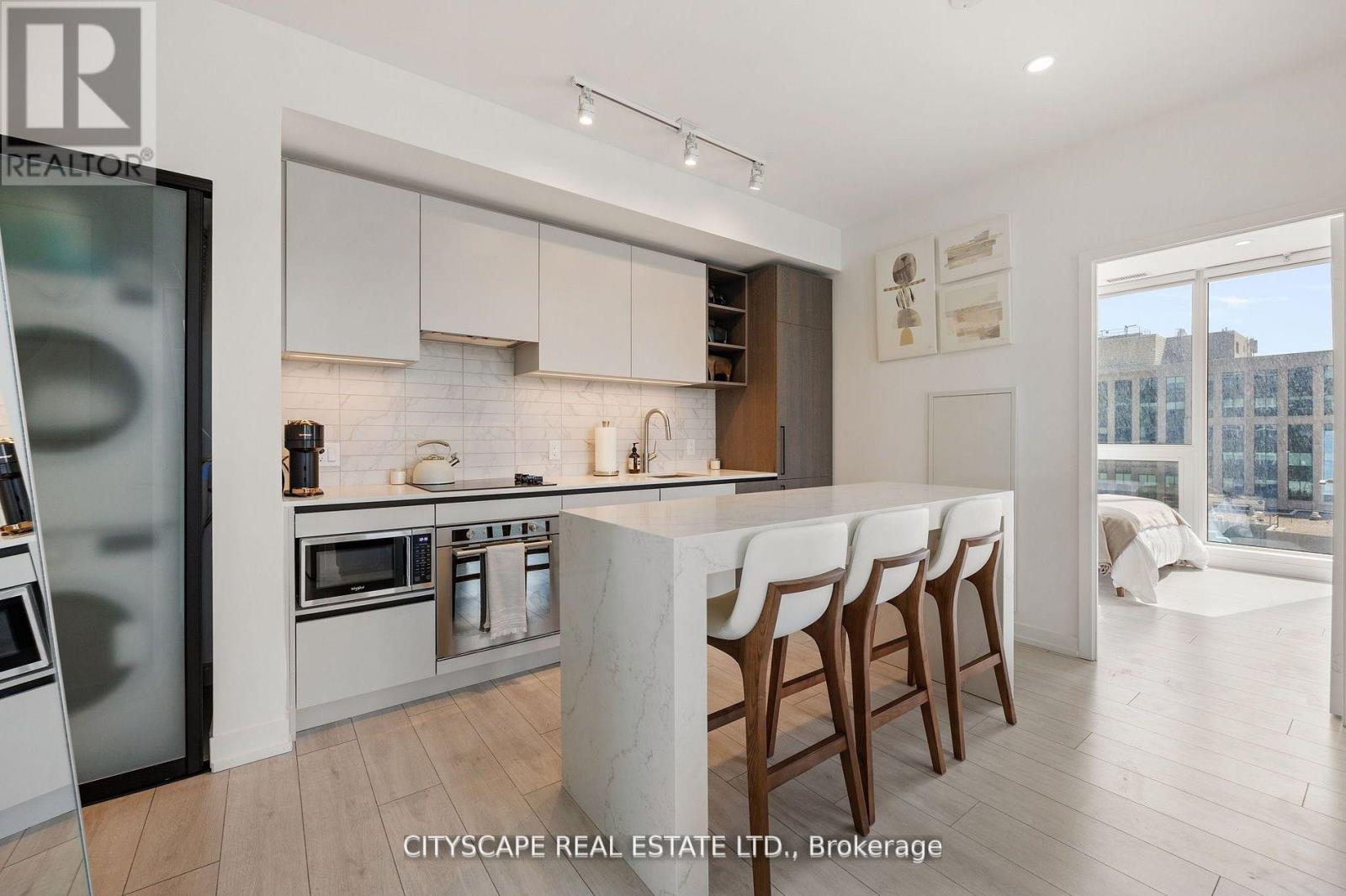1802 - 55 Mercer Street, Toronto, Ontario  M5V 1H2 - Photo 16 - C12370406