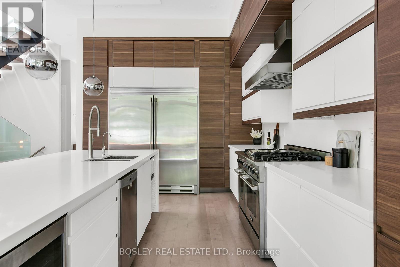 1144 Broadview Avenue, Toronto, Ontario  M4K 2S5 - Photo 17 - E12370407